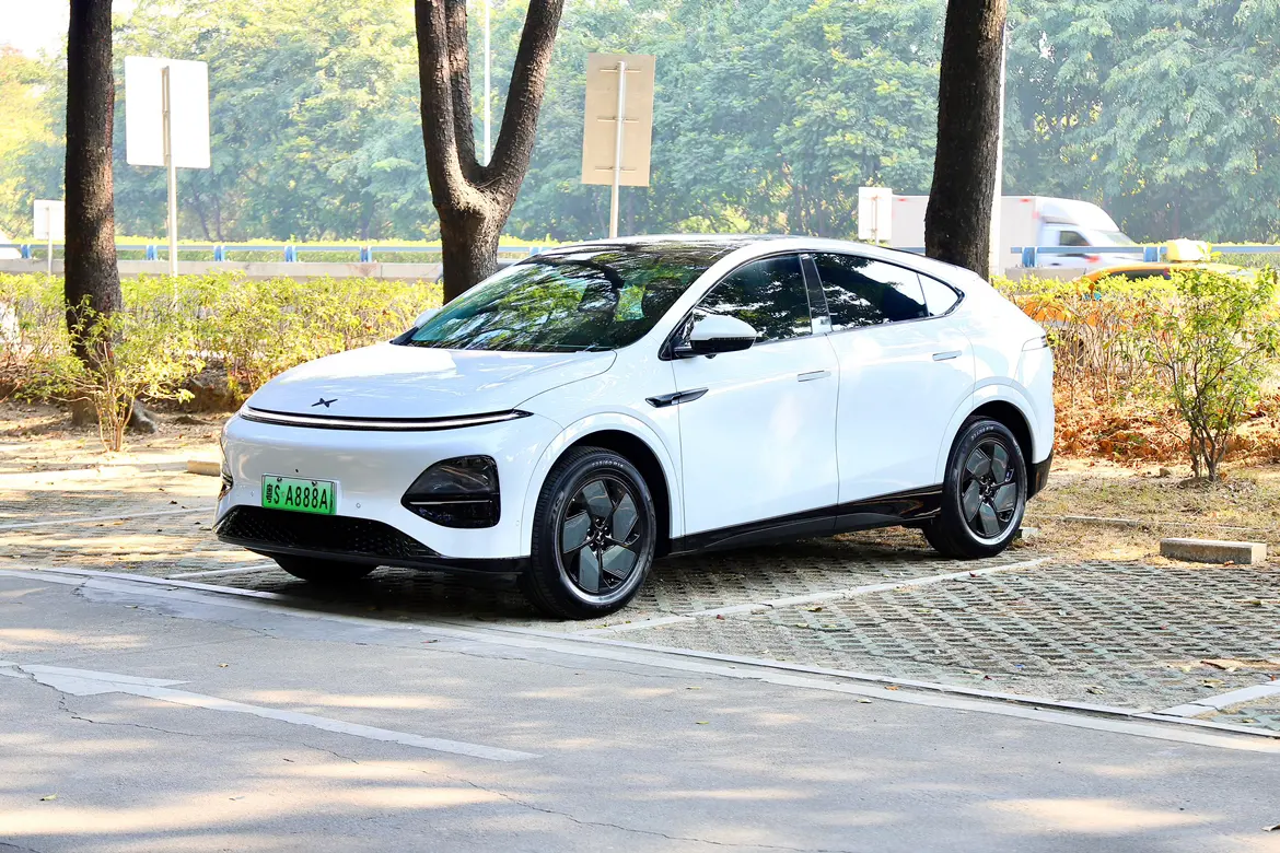 Xpeng G6  из Китая