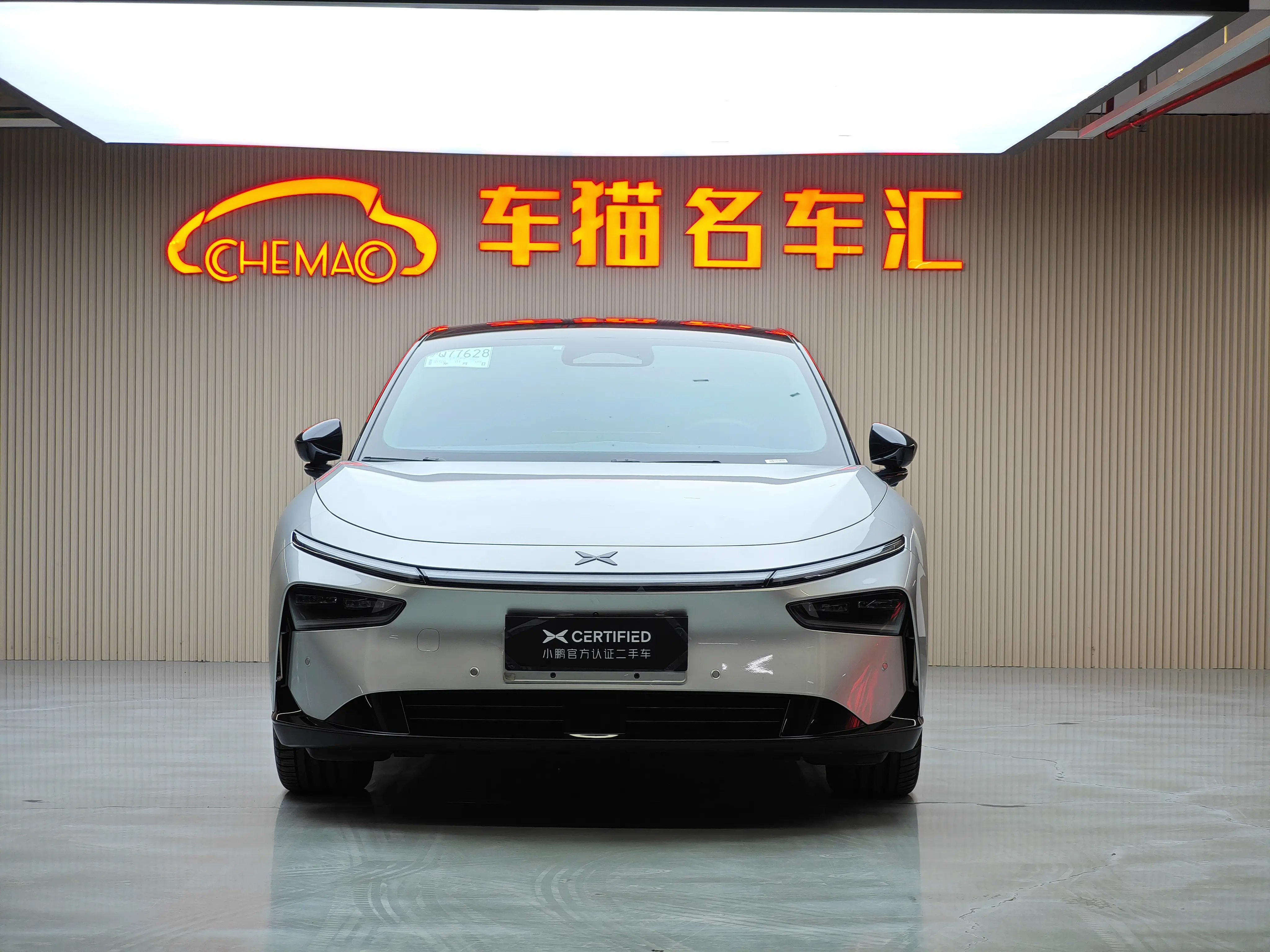 Xpeng P7+  из Китая