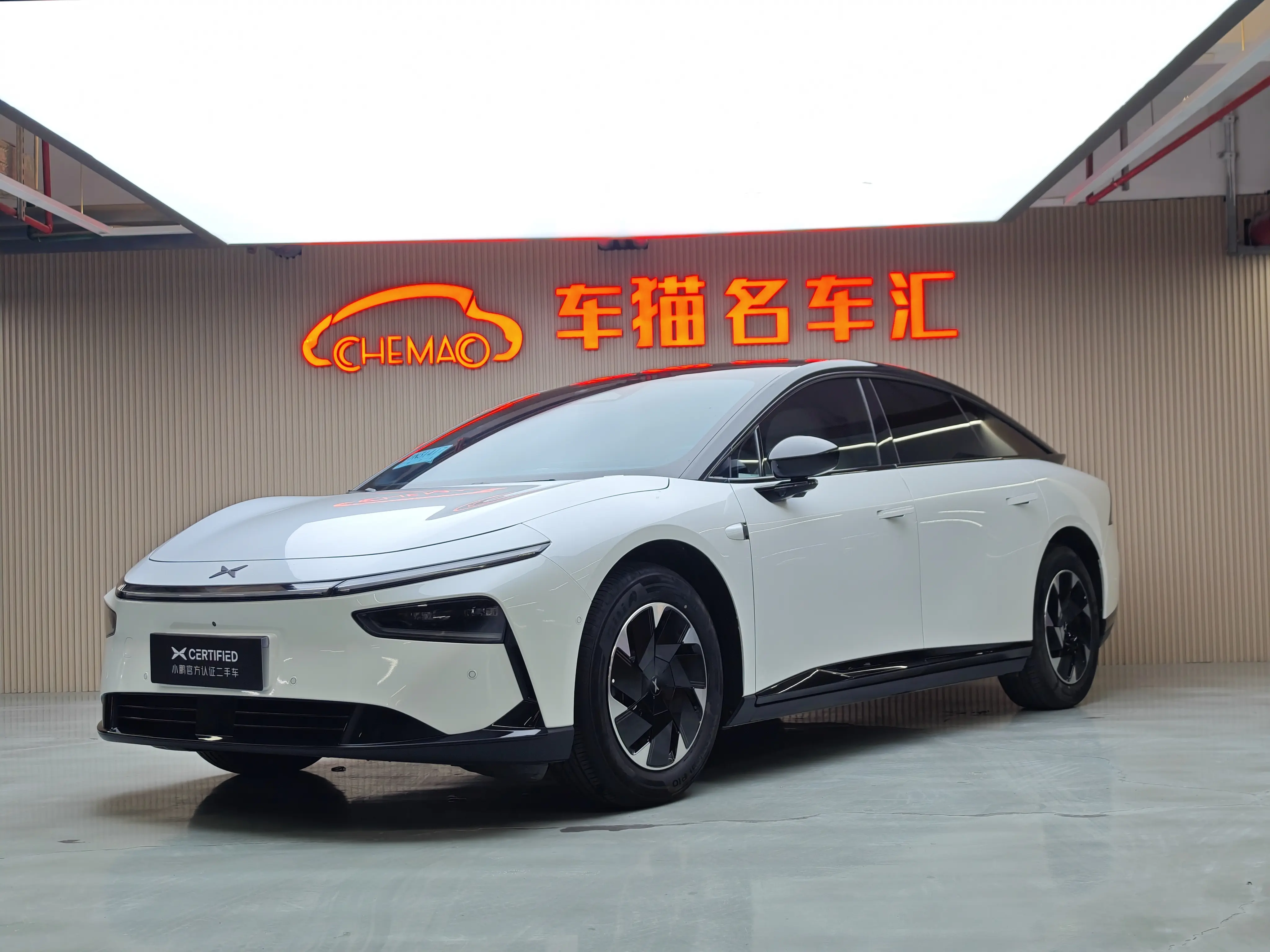 Xpeng P7+  из Китая