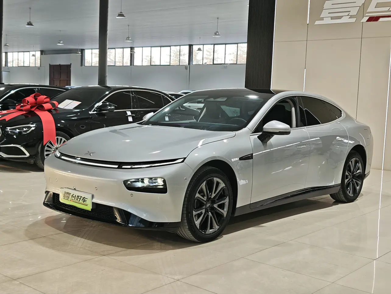 Xpeng P7  из Китая