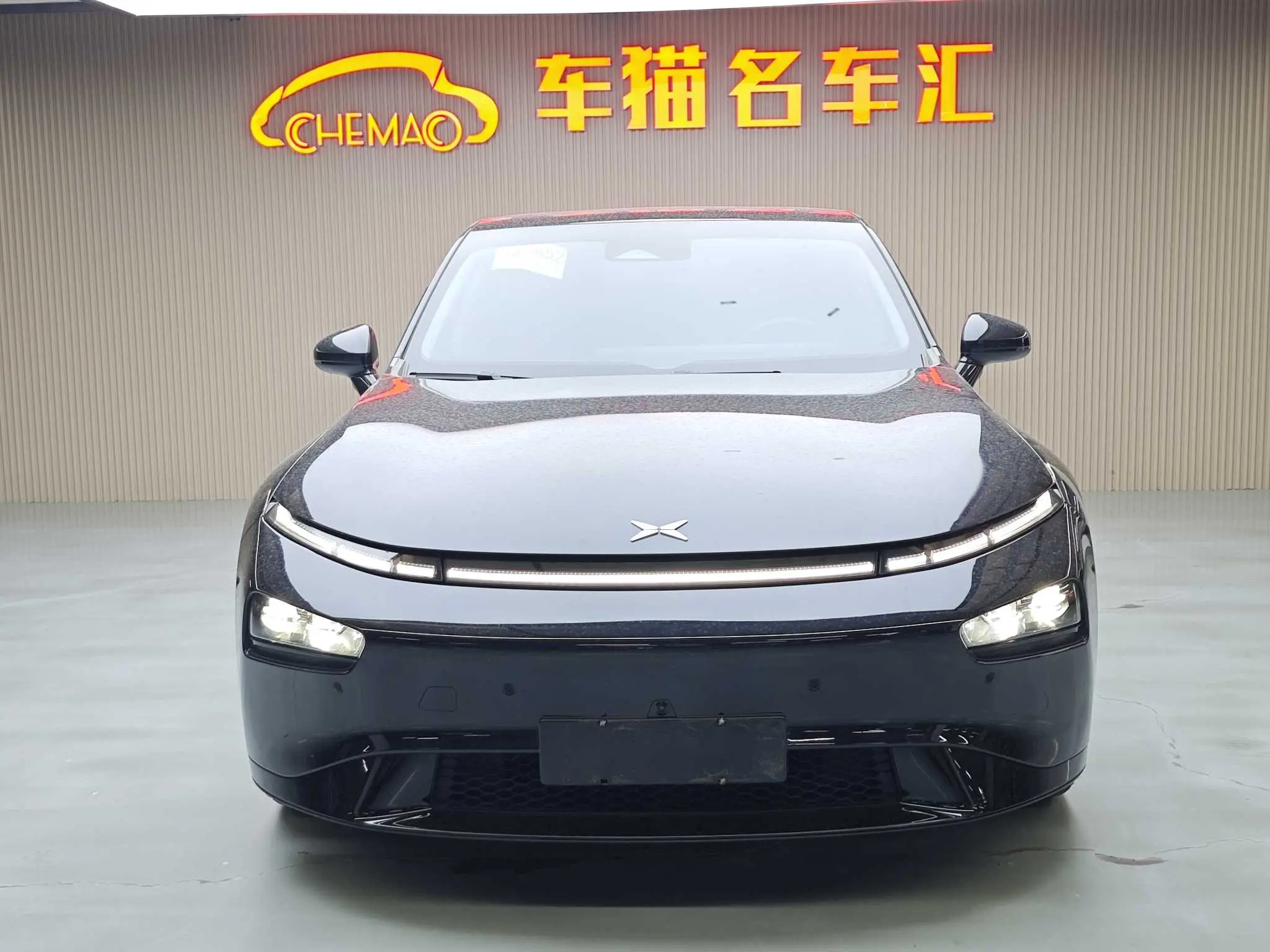 Xpeng P7  из Китая