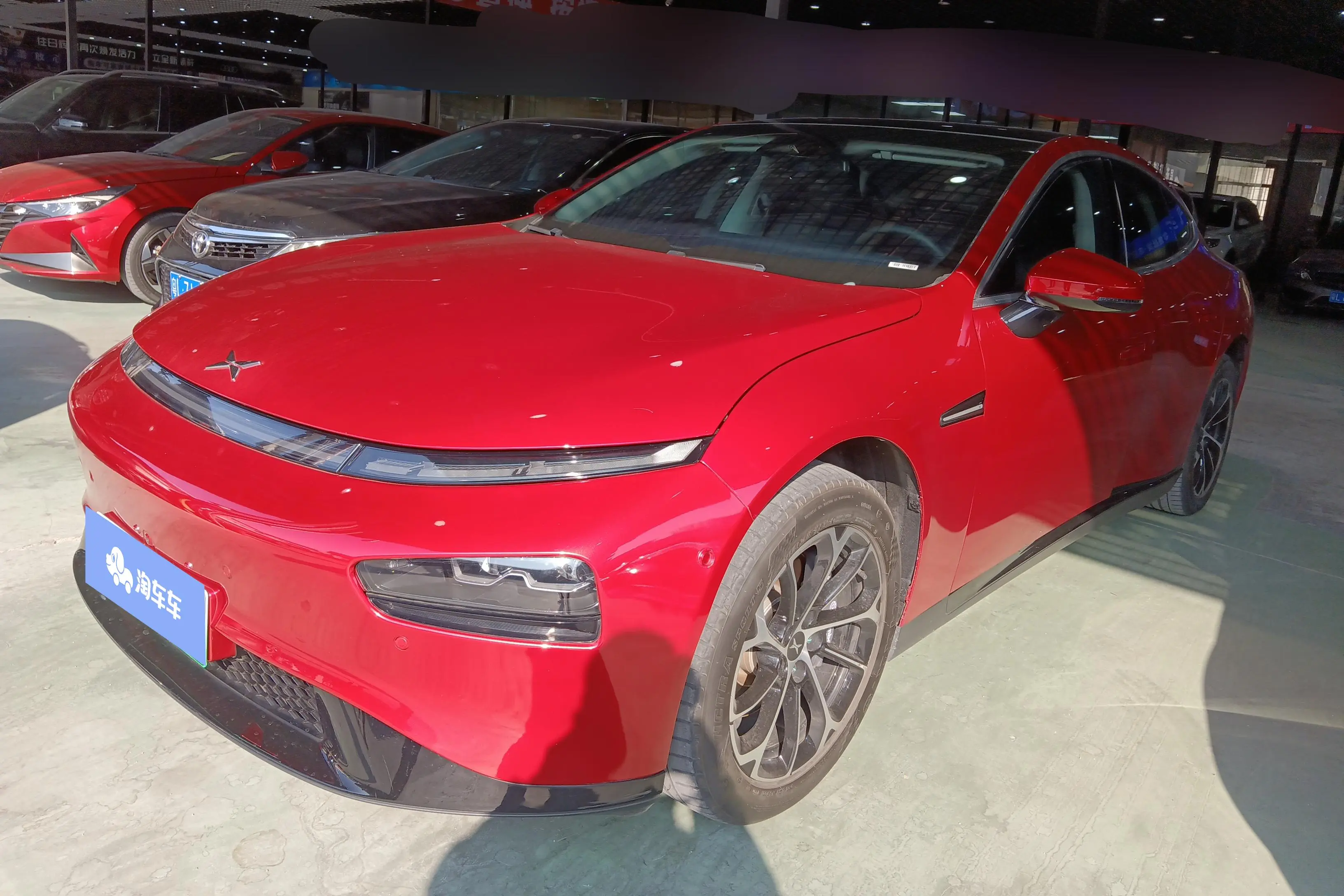 Xpeng P7  из Китая