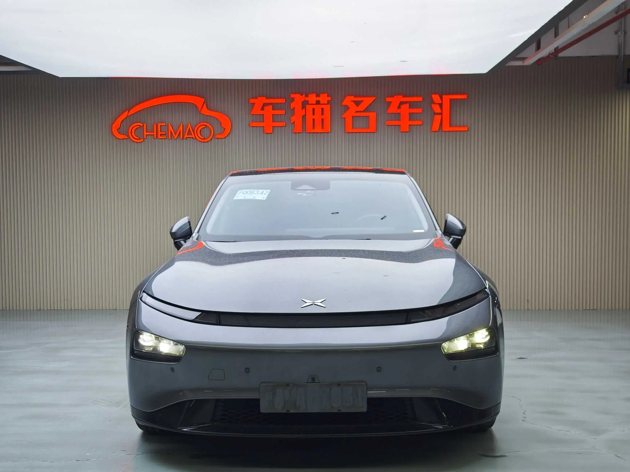 Xpeng P7  из Китая