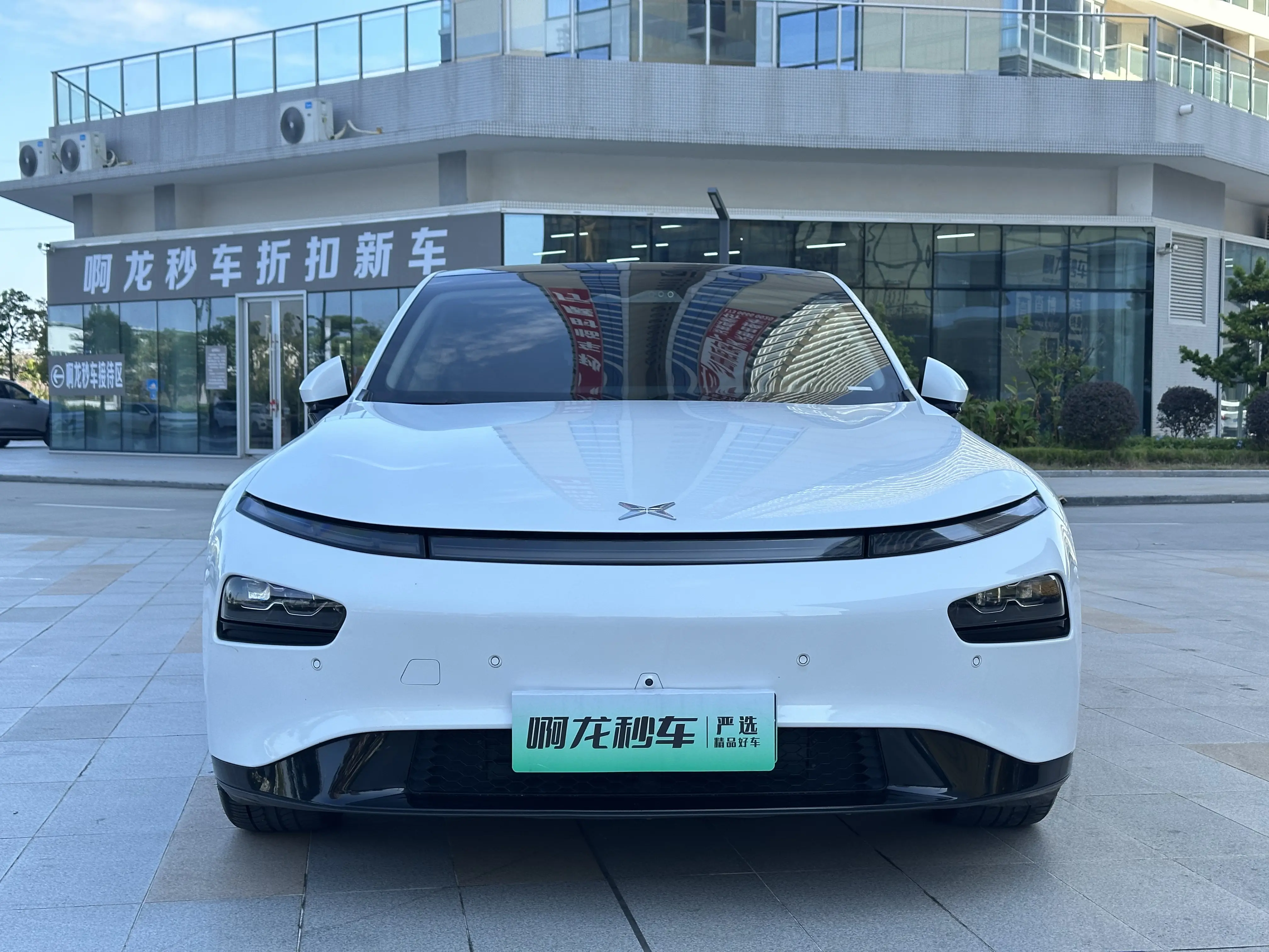 Xpeng P7  из Китая