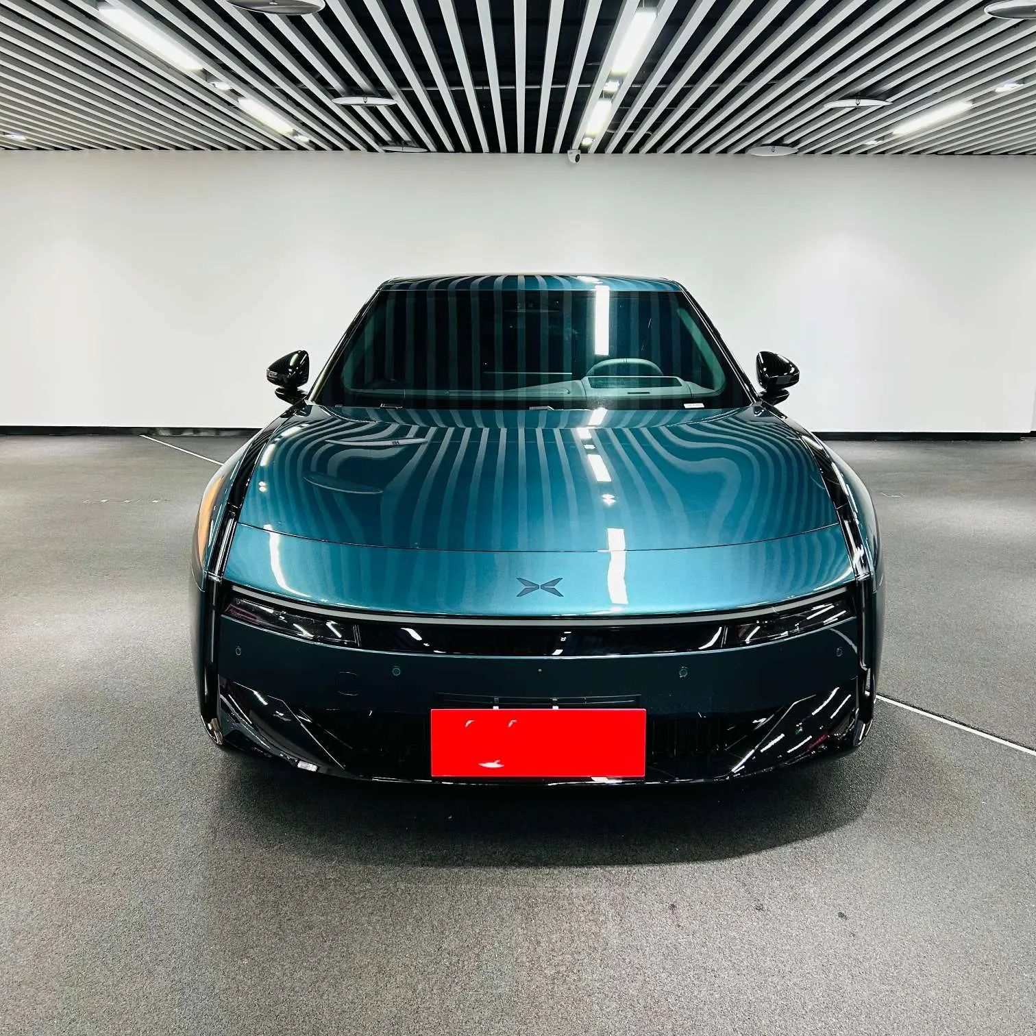 Xpeng P7  из Китая