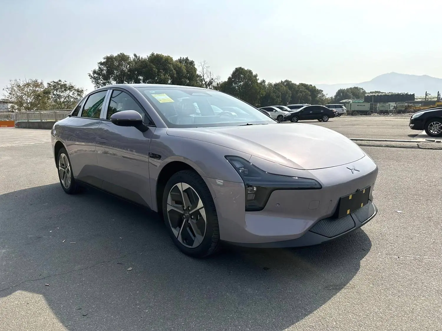 Xpeng Xiaopeng MONA M03  из Китая