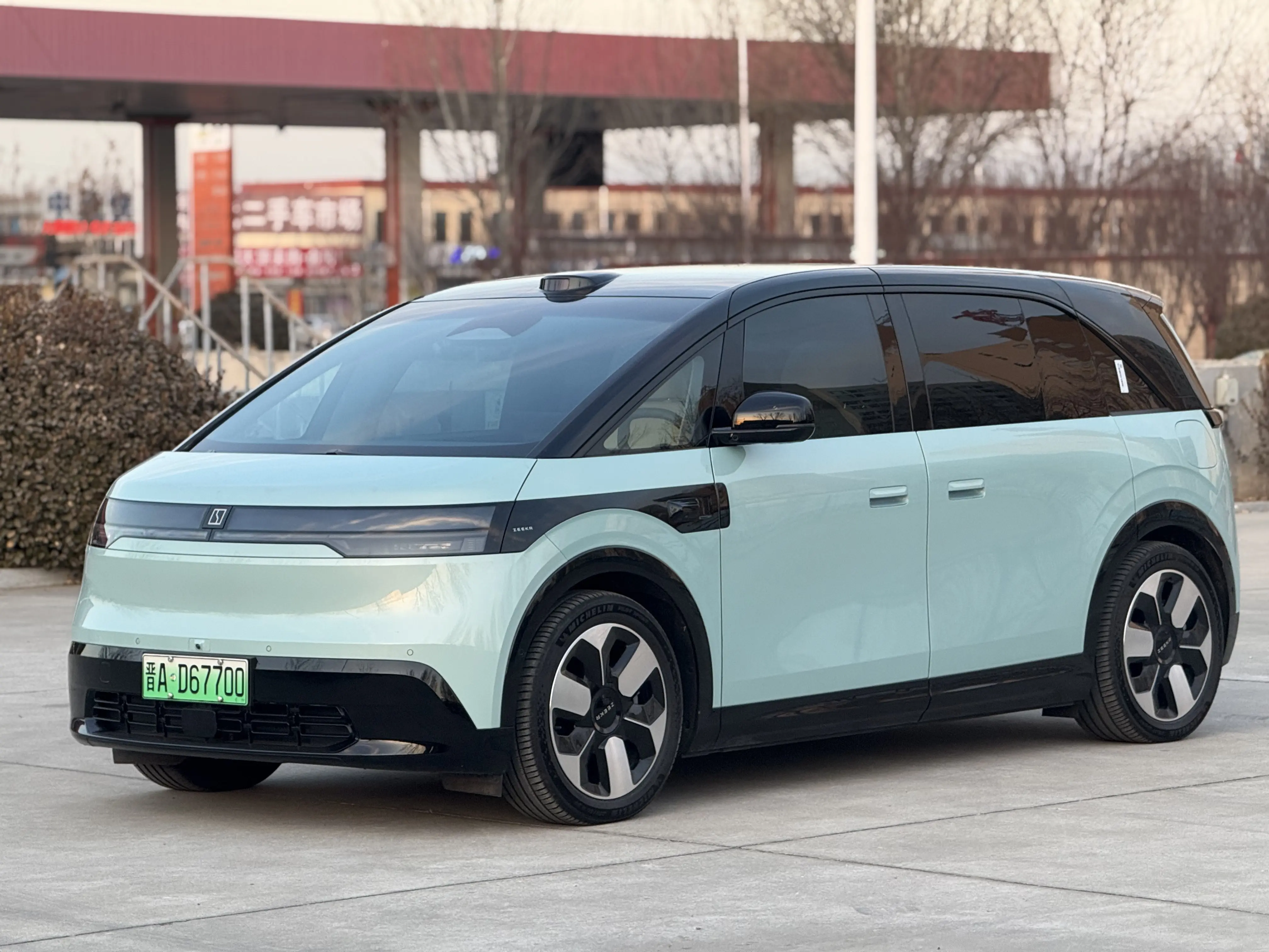 ZEEKR MIX  из Китая