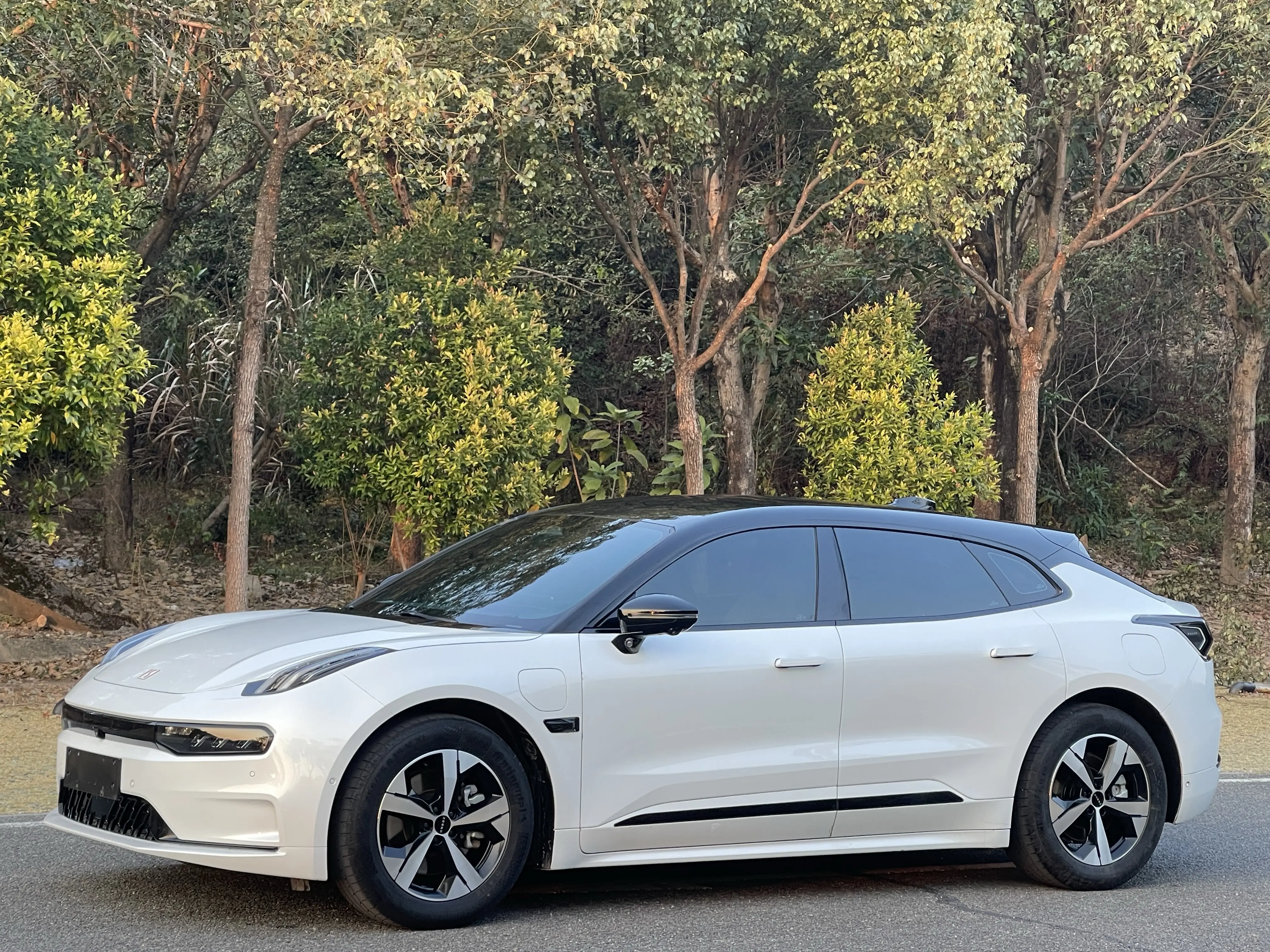 ZEEKR 001  из Китая