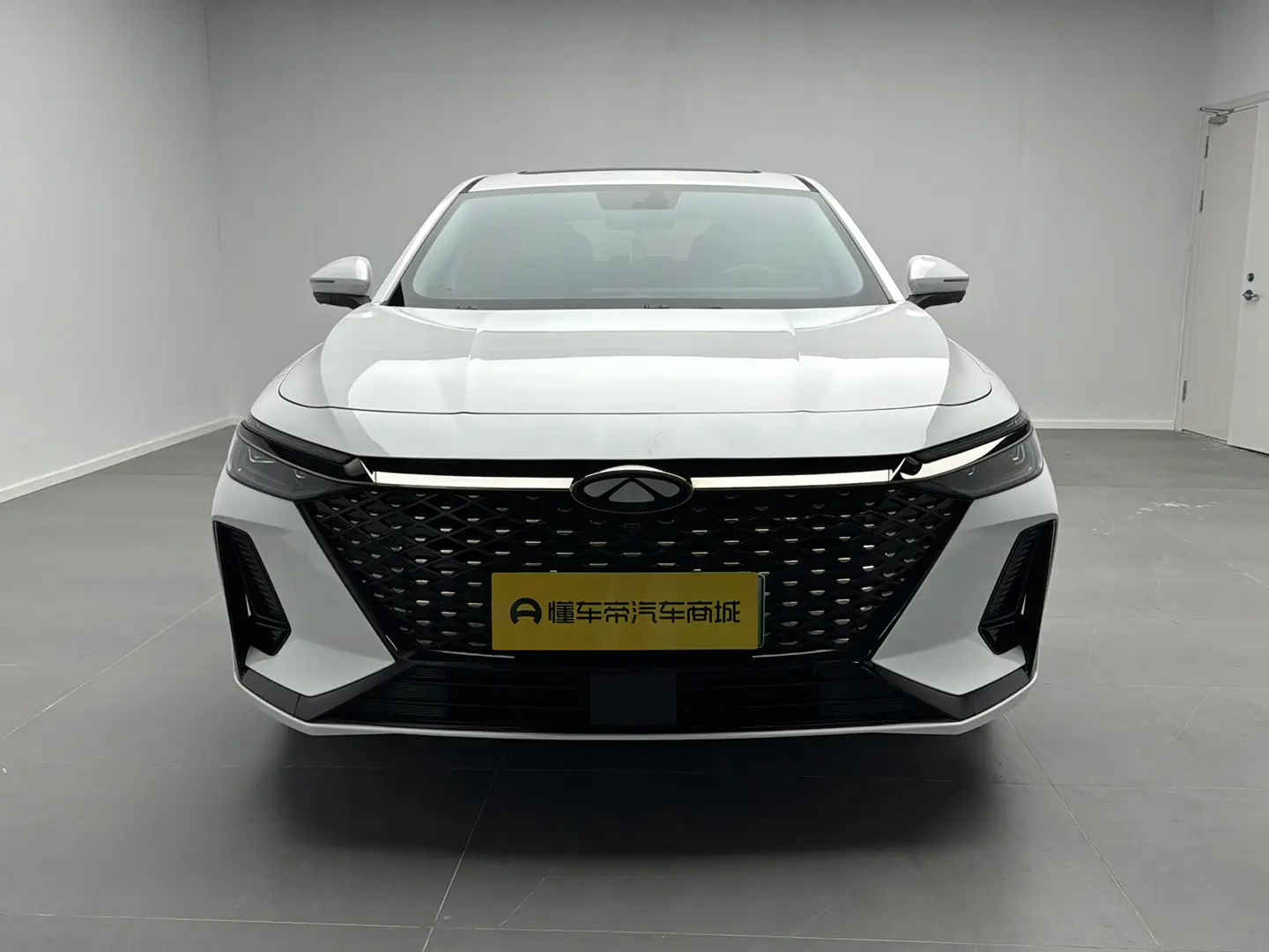 Chery Fengyun A8  из Китая