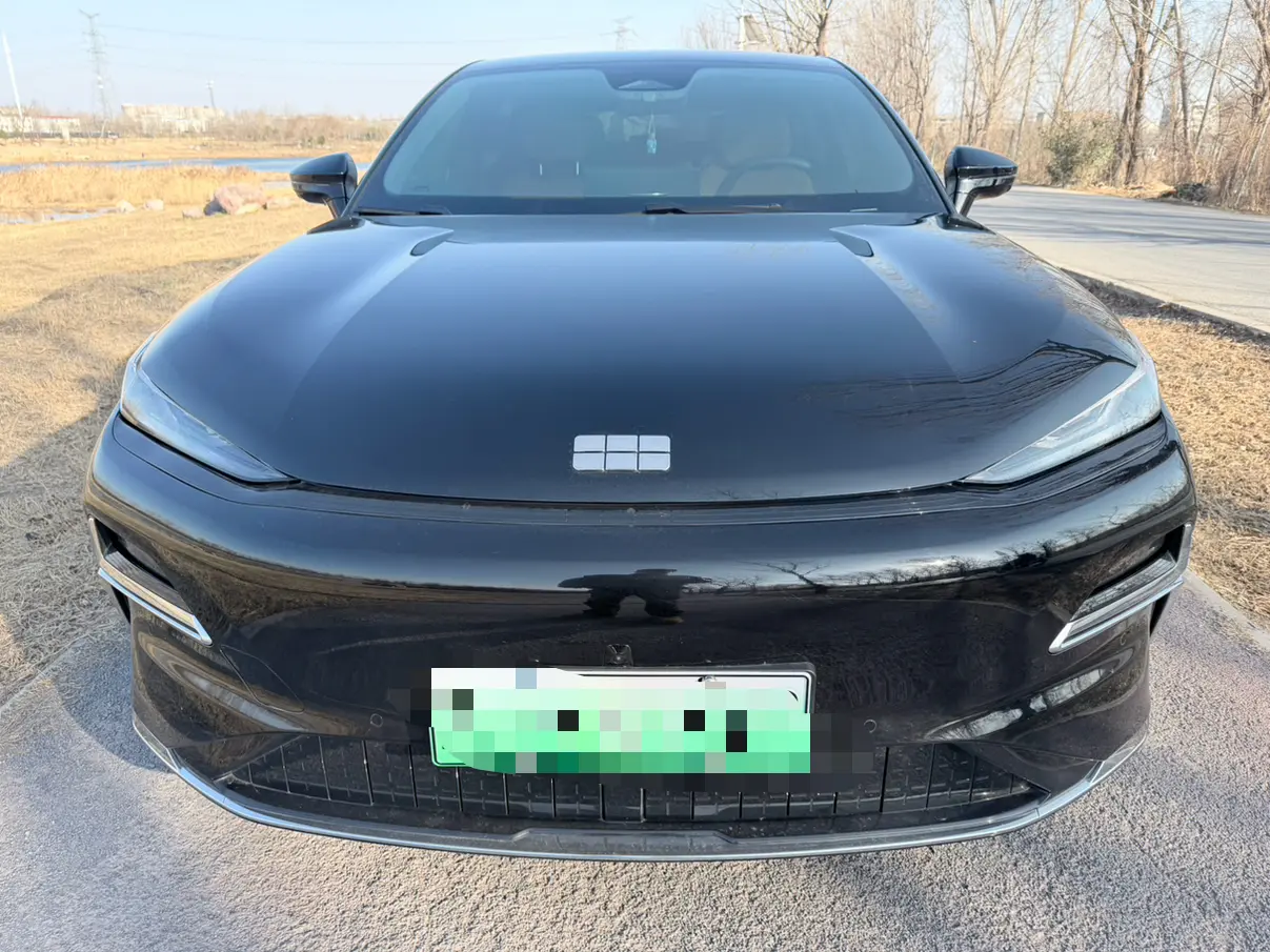 Geely Galaxy Star 8 PHEV  из Китая