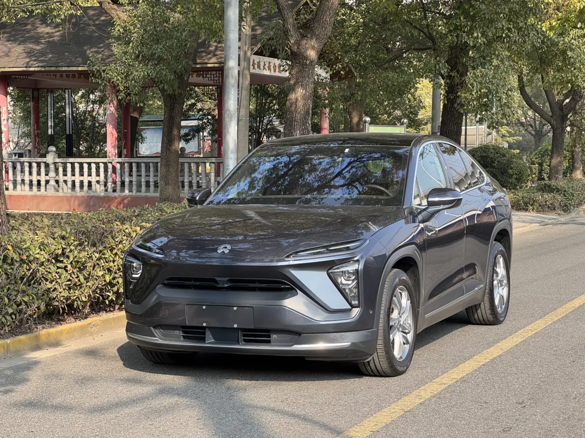 NIO EC6  из Китая
