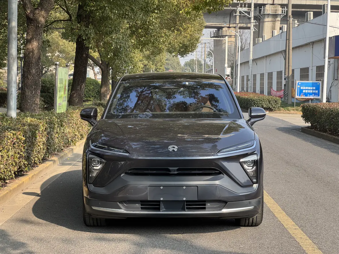 NIO EC6  из Китая