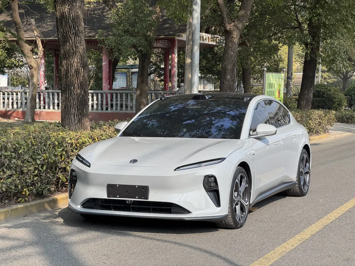 NIO ET5T  из Китая