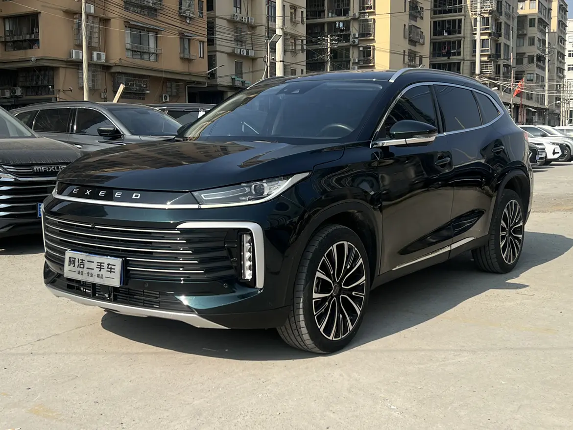 Exeed TXL (Stars in the clouds)  из Китая