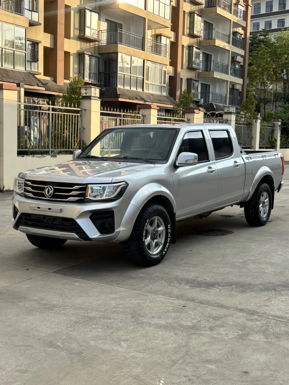 Dongfeng Ruiqi  из Китая