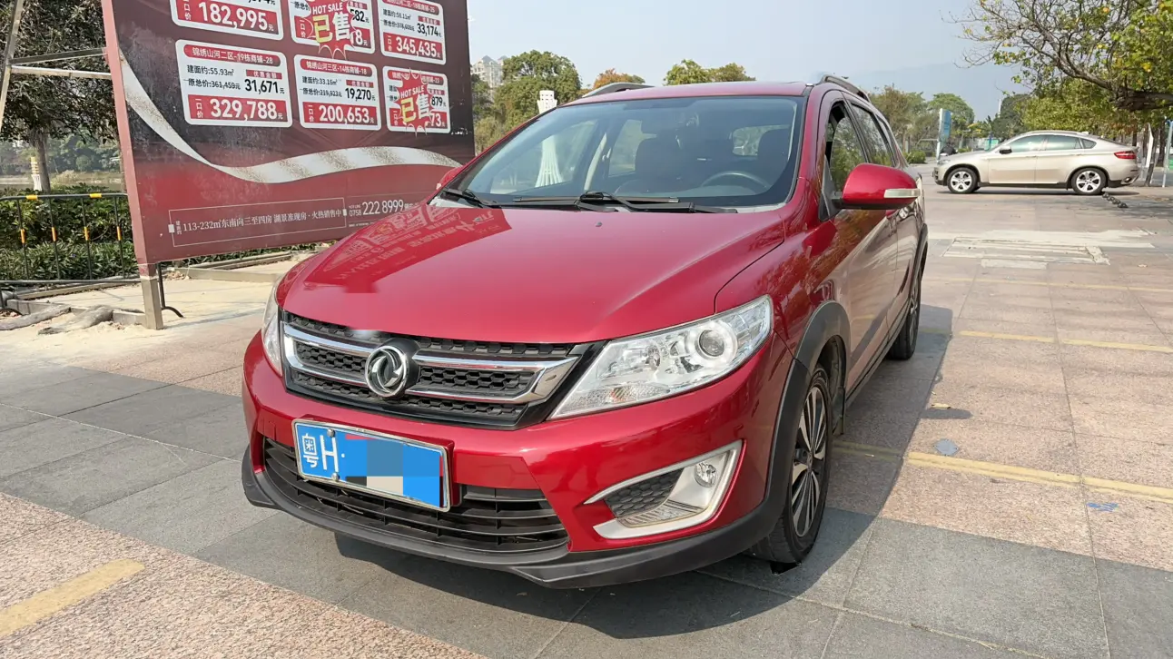 Dongfeng Fengshen AX3  из Китая