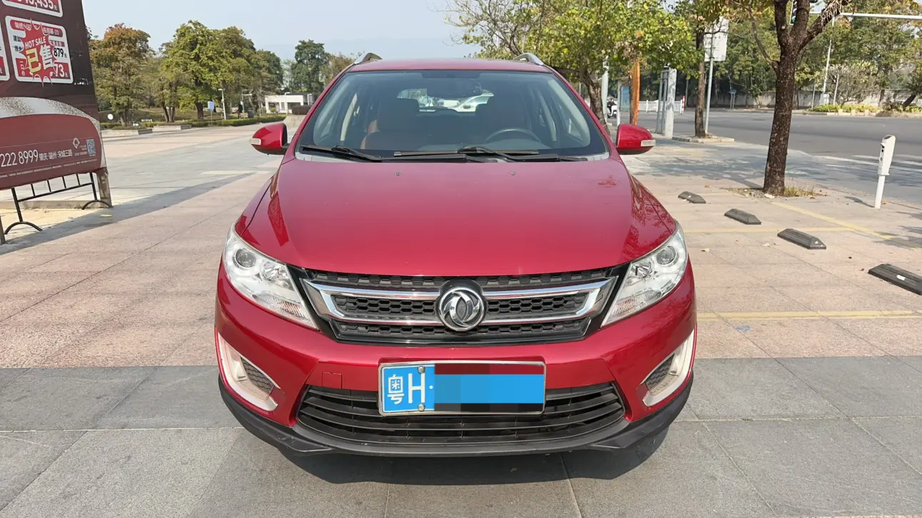 Dongfeng Fengshen AX3  из Китая