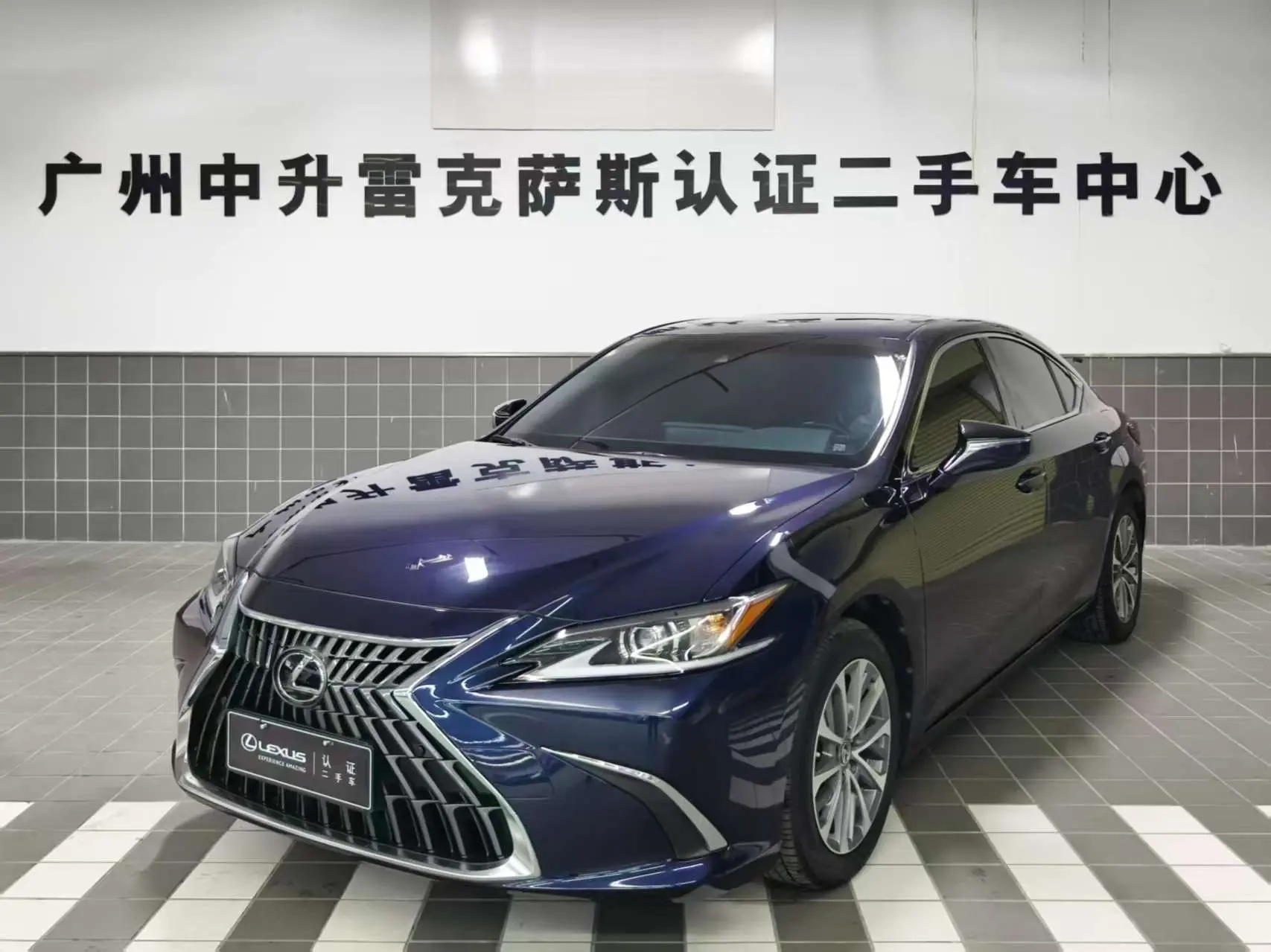 Lexus ES  из Китая
