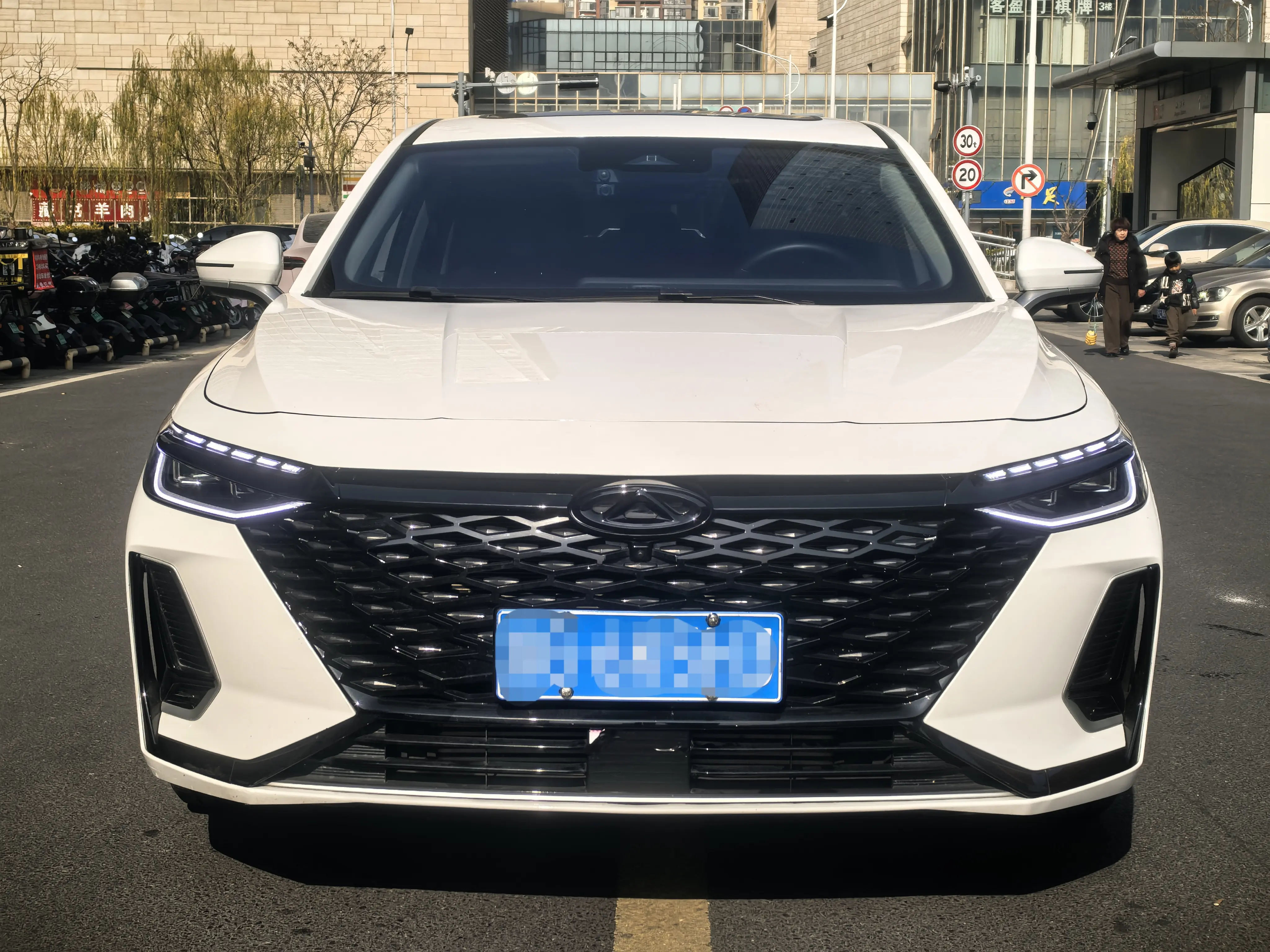 Chery Arrizo 8  из Китая