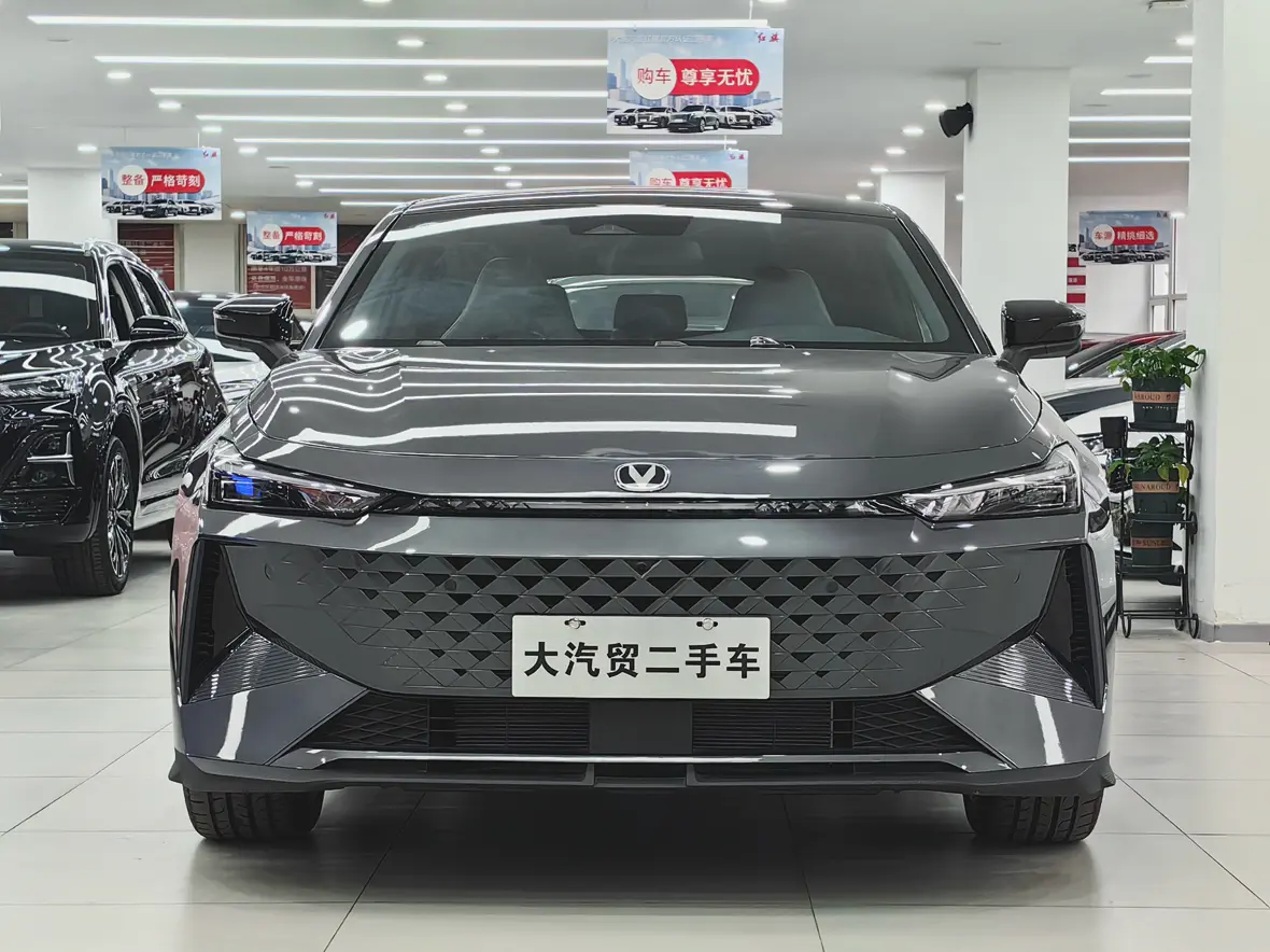 Changan UNI-V  из Китая