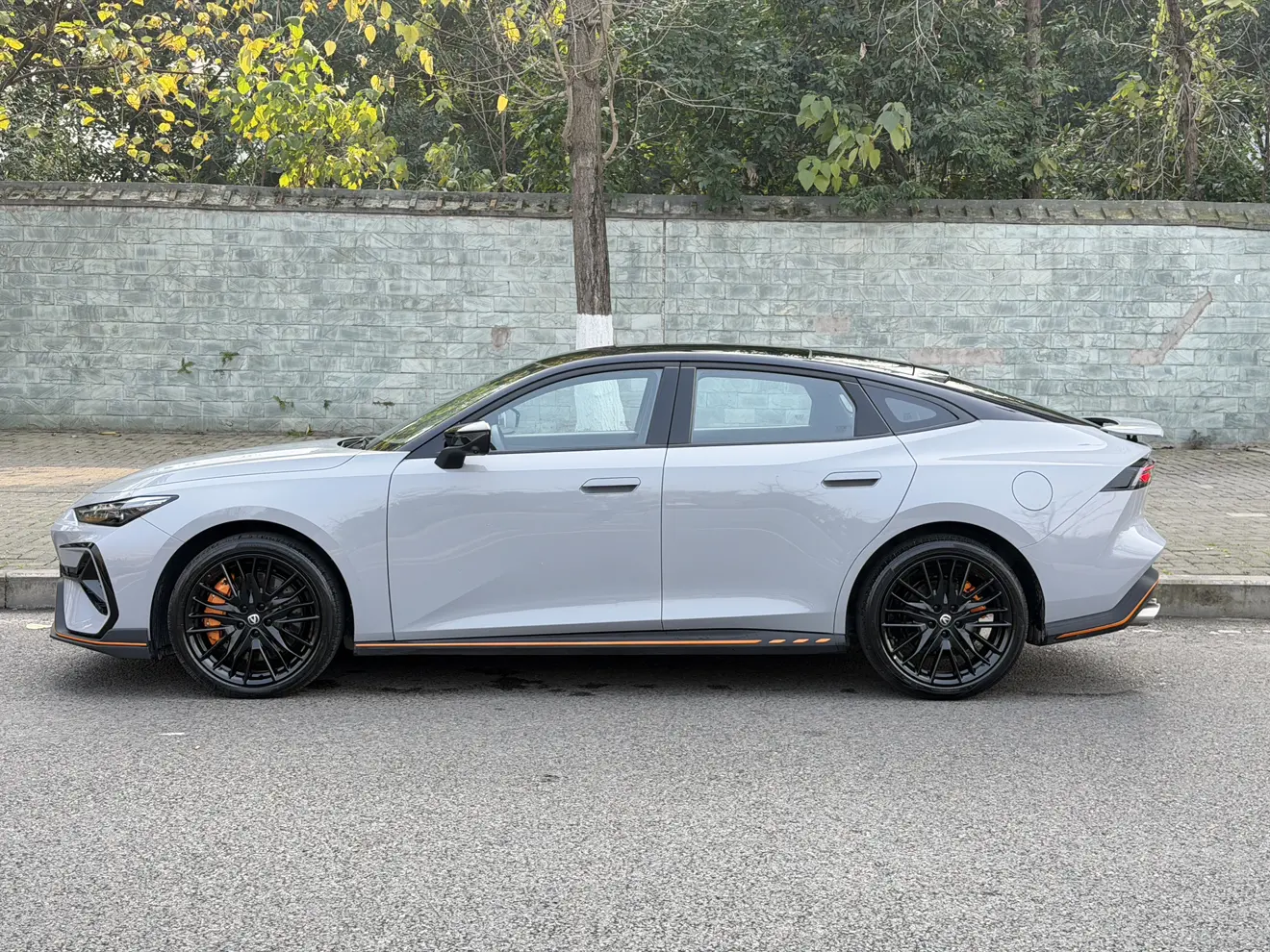 Changan UNI-V  из Китая