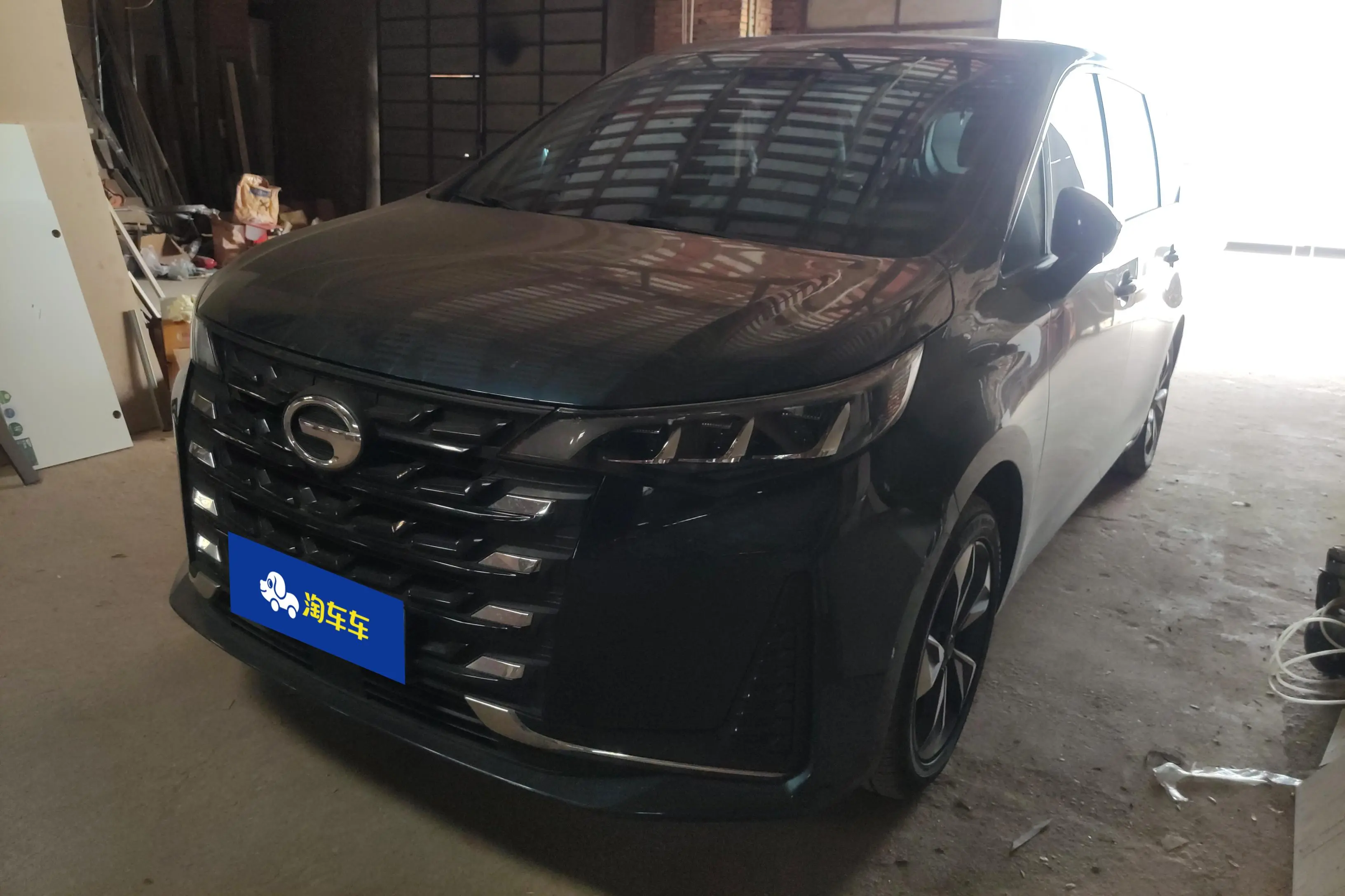 GAC Trumpchi M6  из Китая