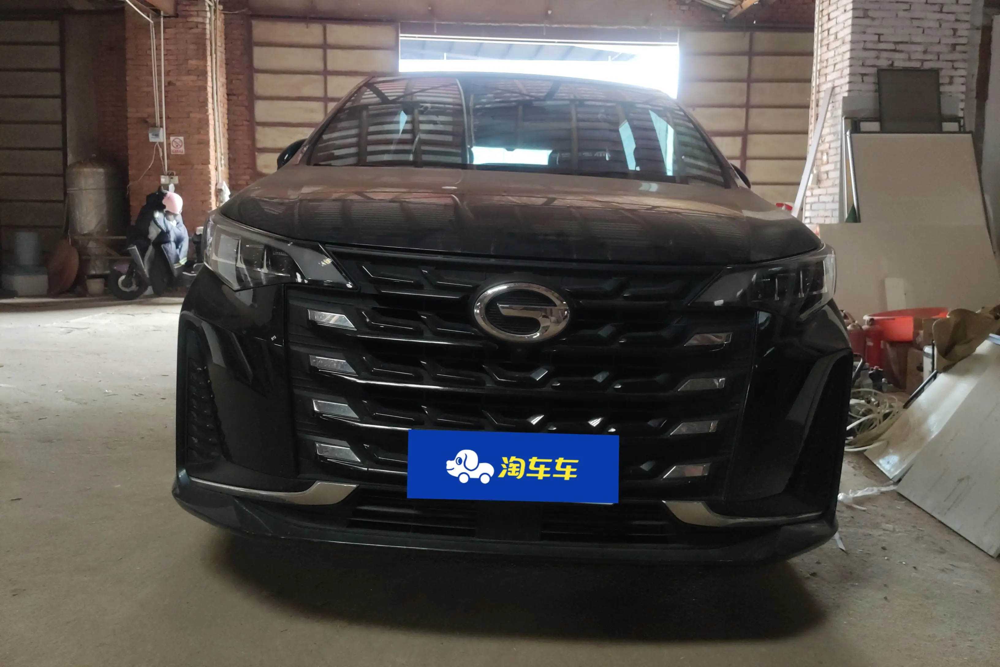 GAC Trumpchi M6  из Китая