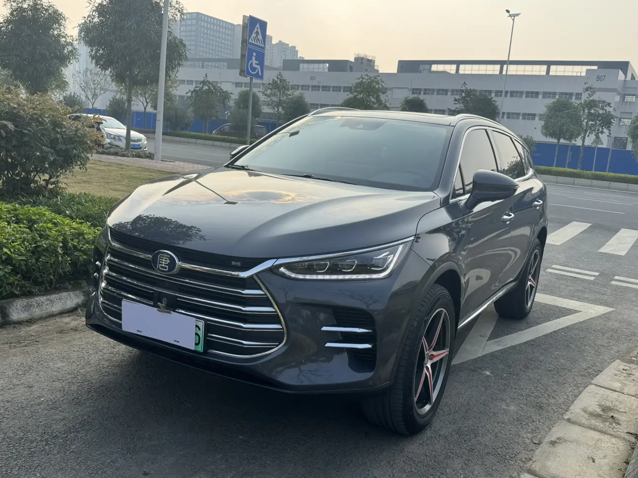 BYD Tang DM  из Китая