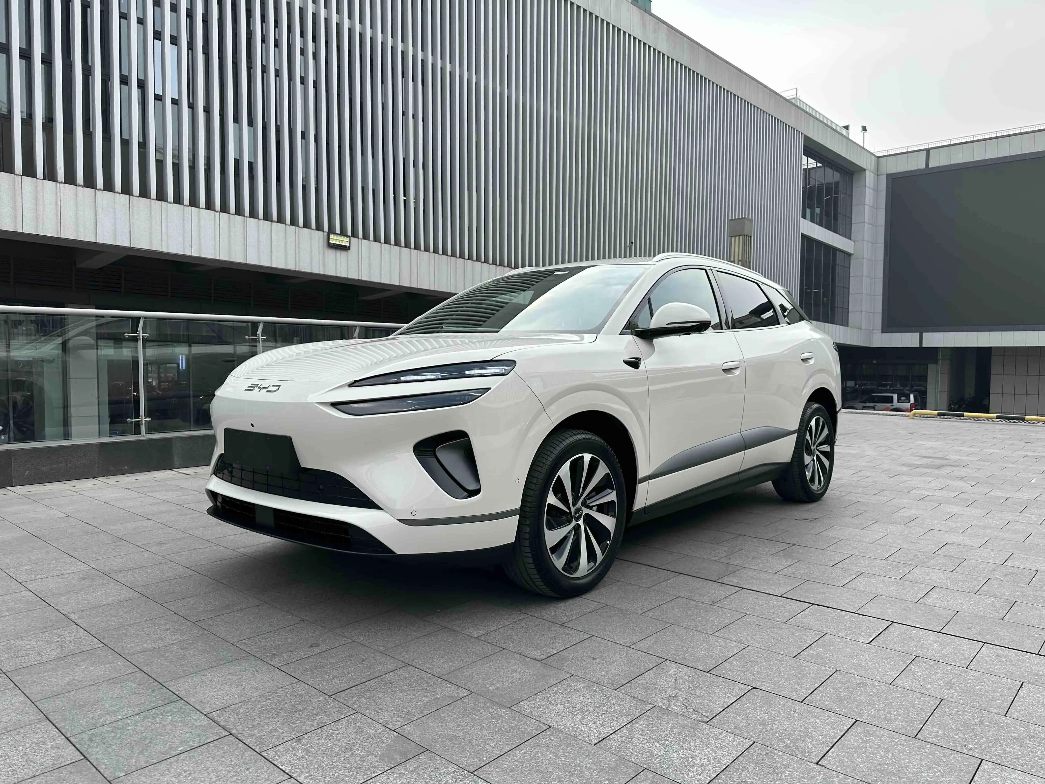 BYD Sea Lion 06EV  из Китая