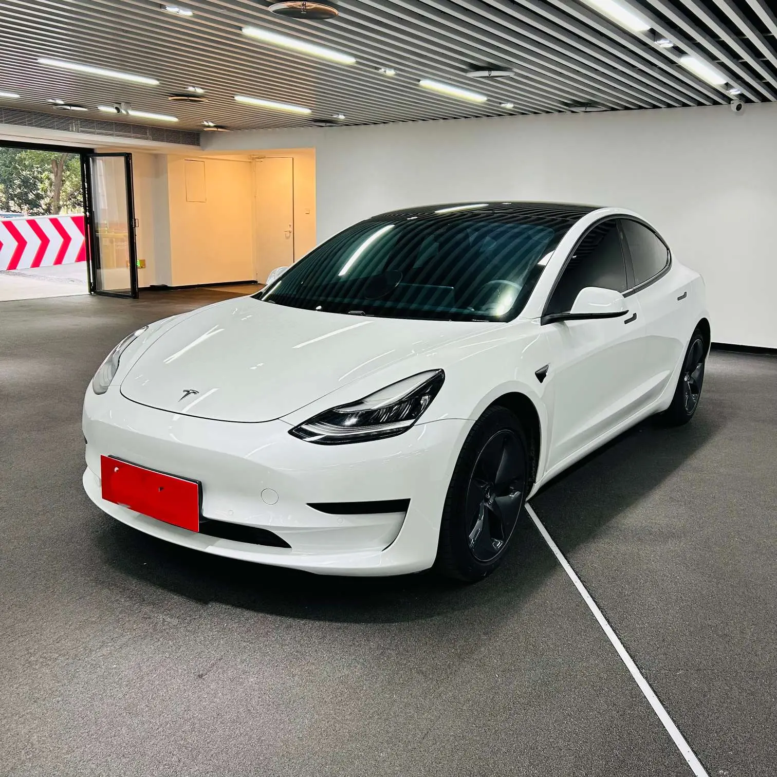 Tesla Model 3  из Китая