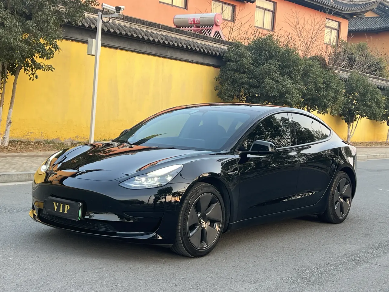 Tesla Model 3  из Китая