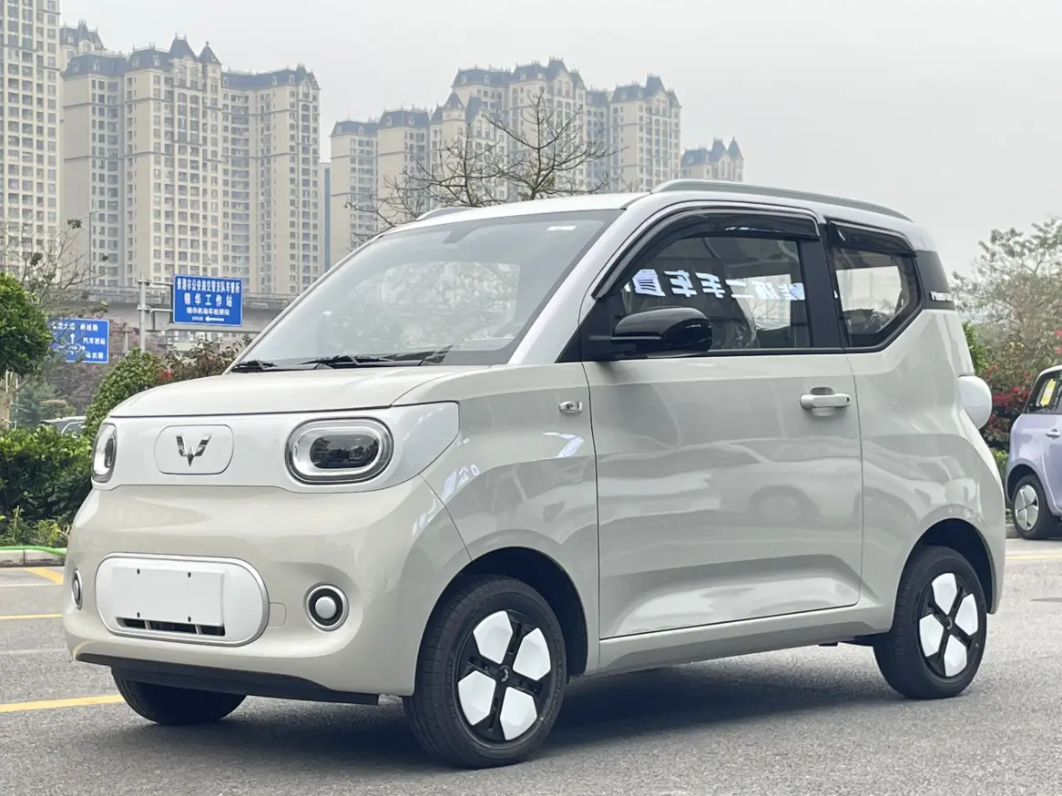 Wuling Hongguang MINIEV  из Китая