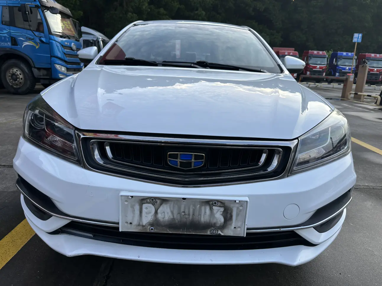 Geely Emgrand  из Китая