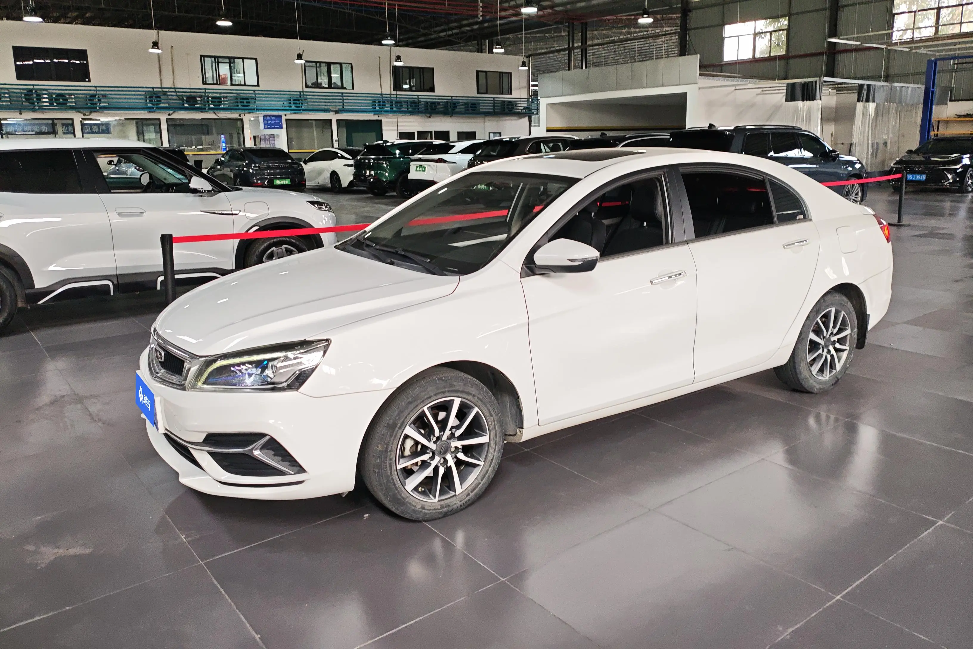 Geely Emgrand  из Китая