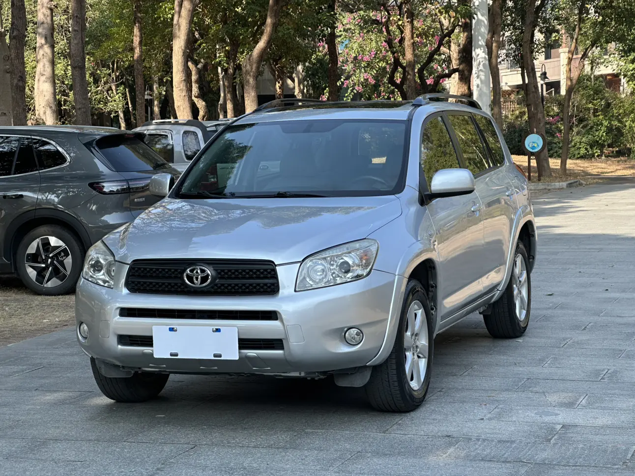 Toyota RAV4  из Китая