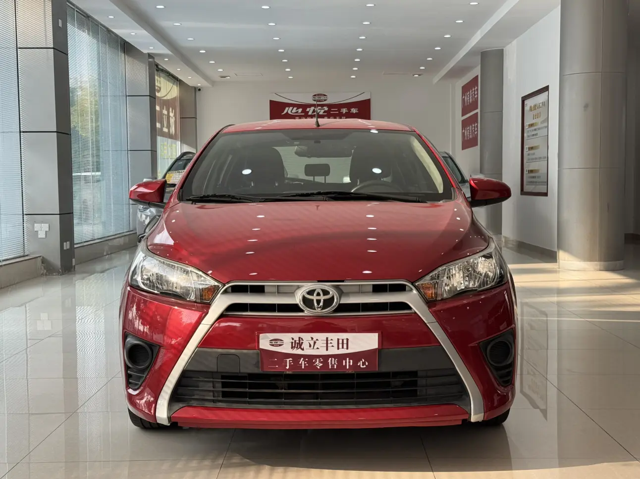 Toyota Yaris L  из Китая