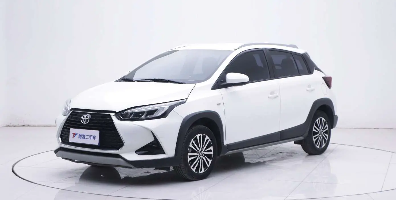 Toyota Yaris L  из Китая