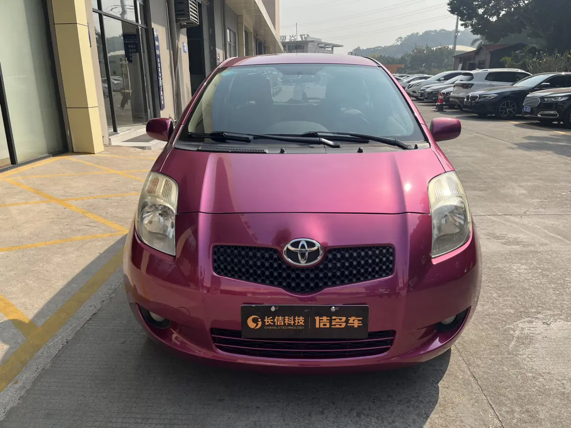 Toyota Yaris  из Китая