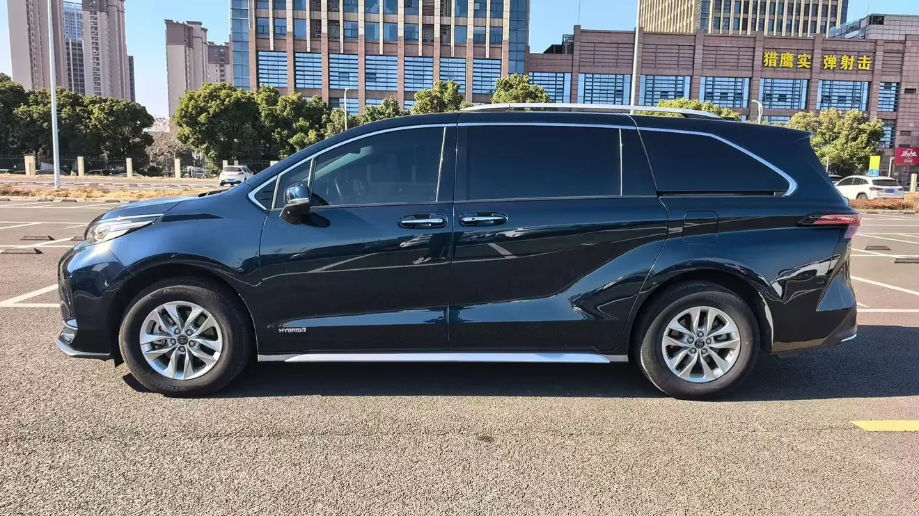 Toyota Granvia  из Китая