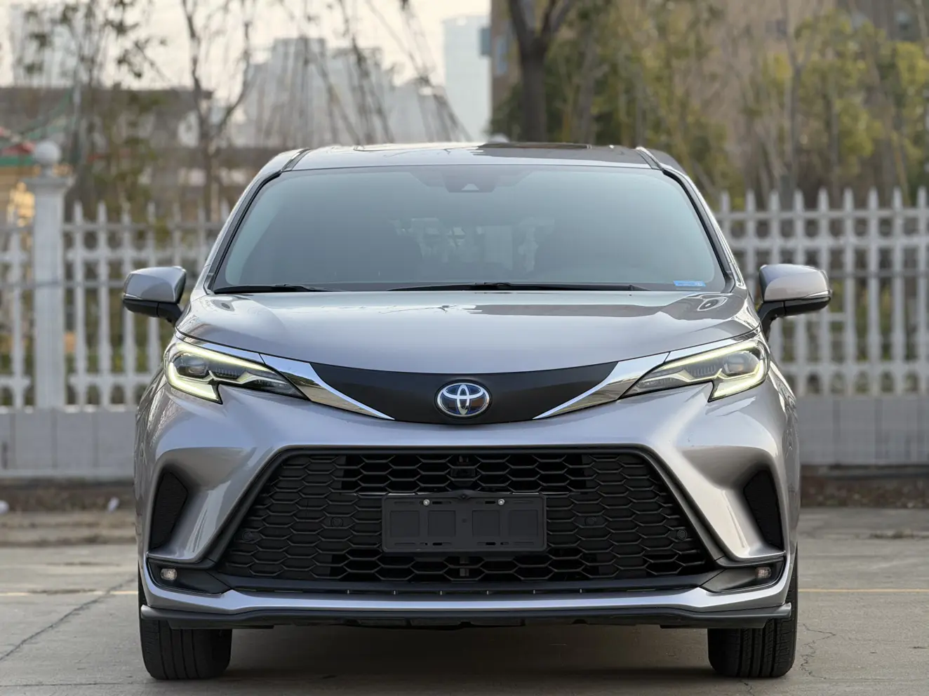 Toyota Granvia  из Китая