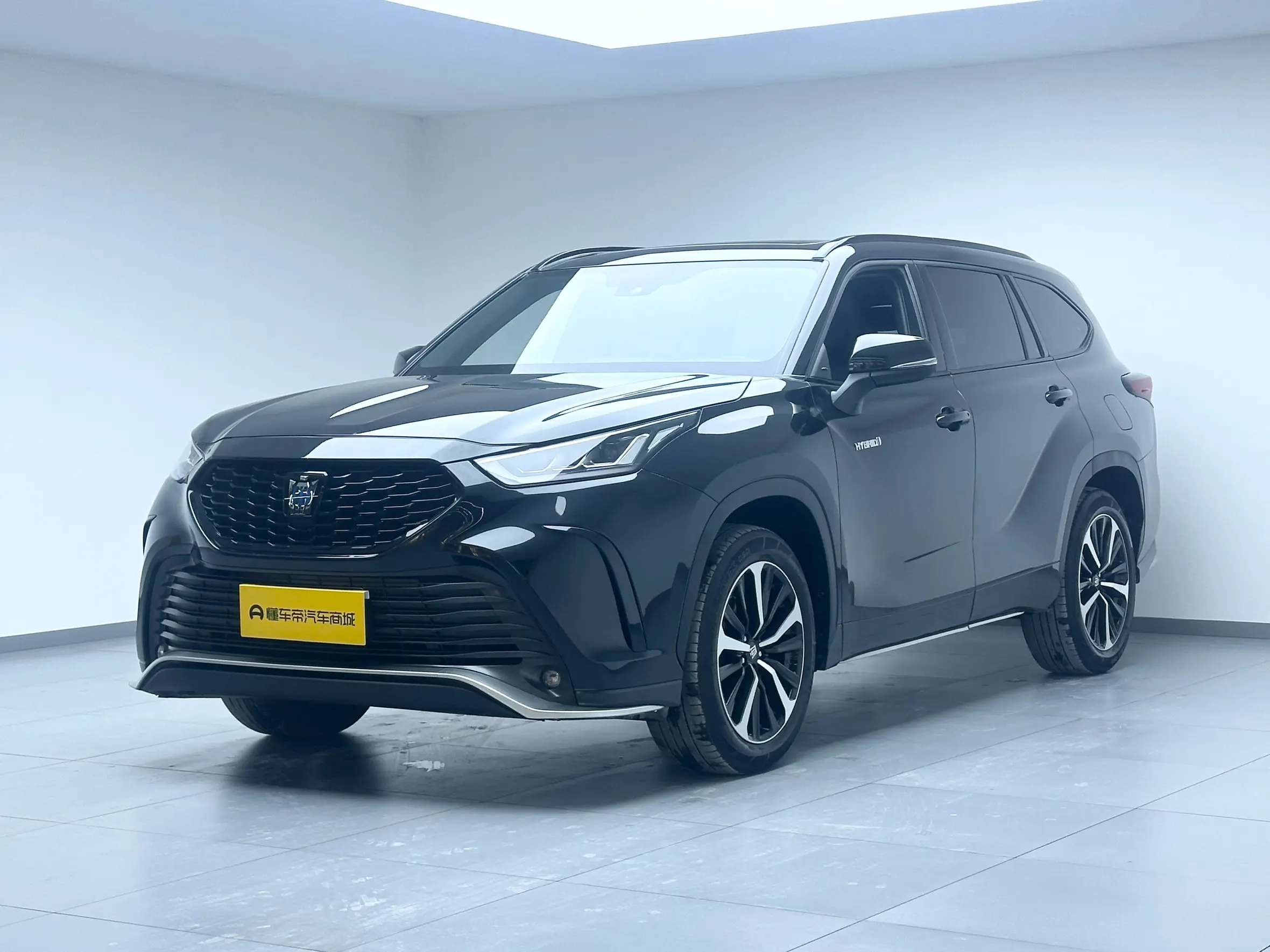 Toyota Crown Kluger  из Китая