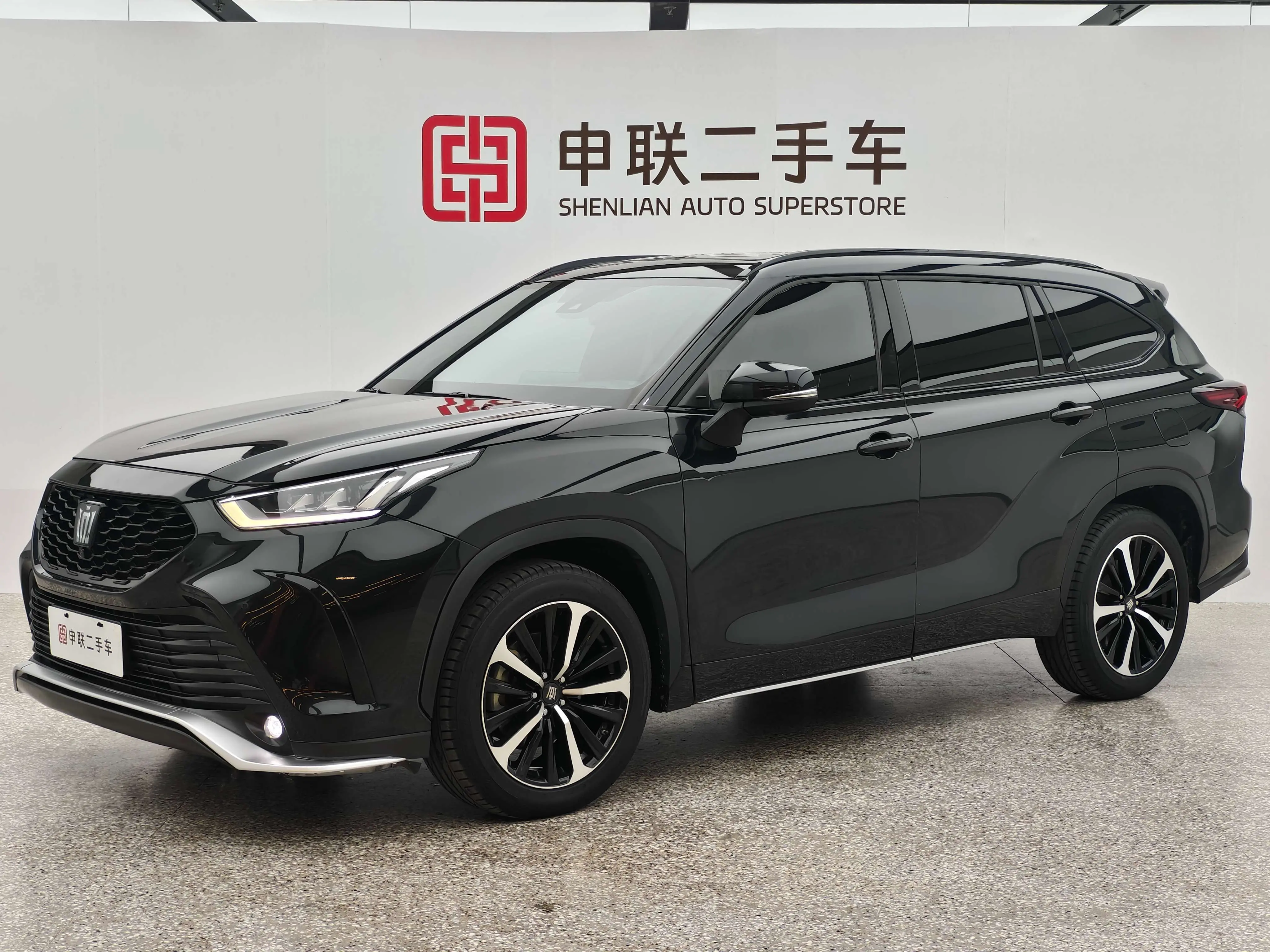 Toyota Crown Kluger  из Китая