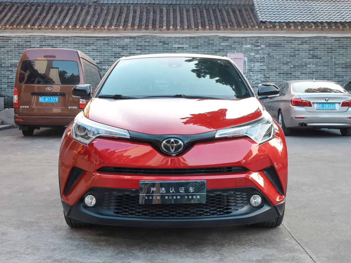Toyota C-HR  из Китая