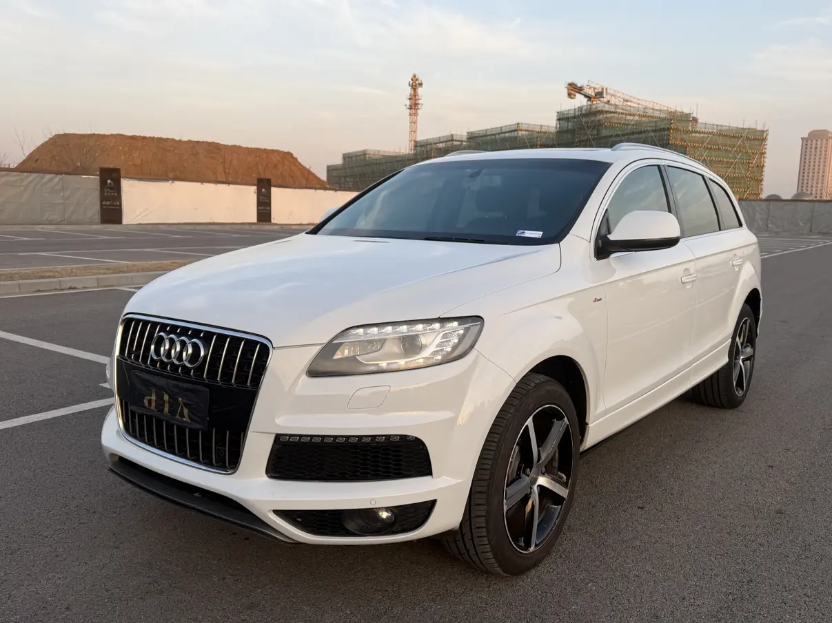 Audi Q7  из Китая