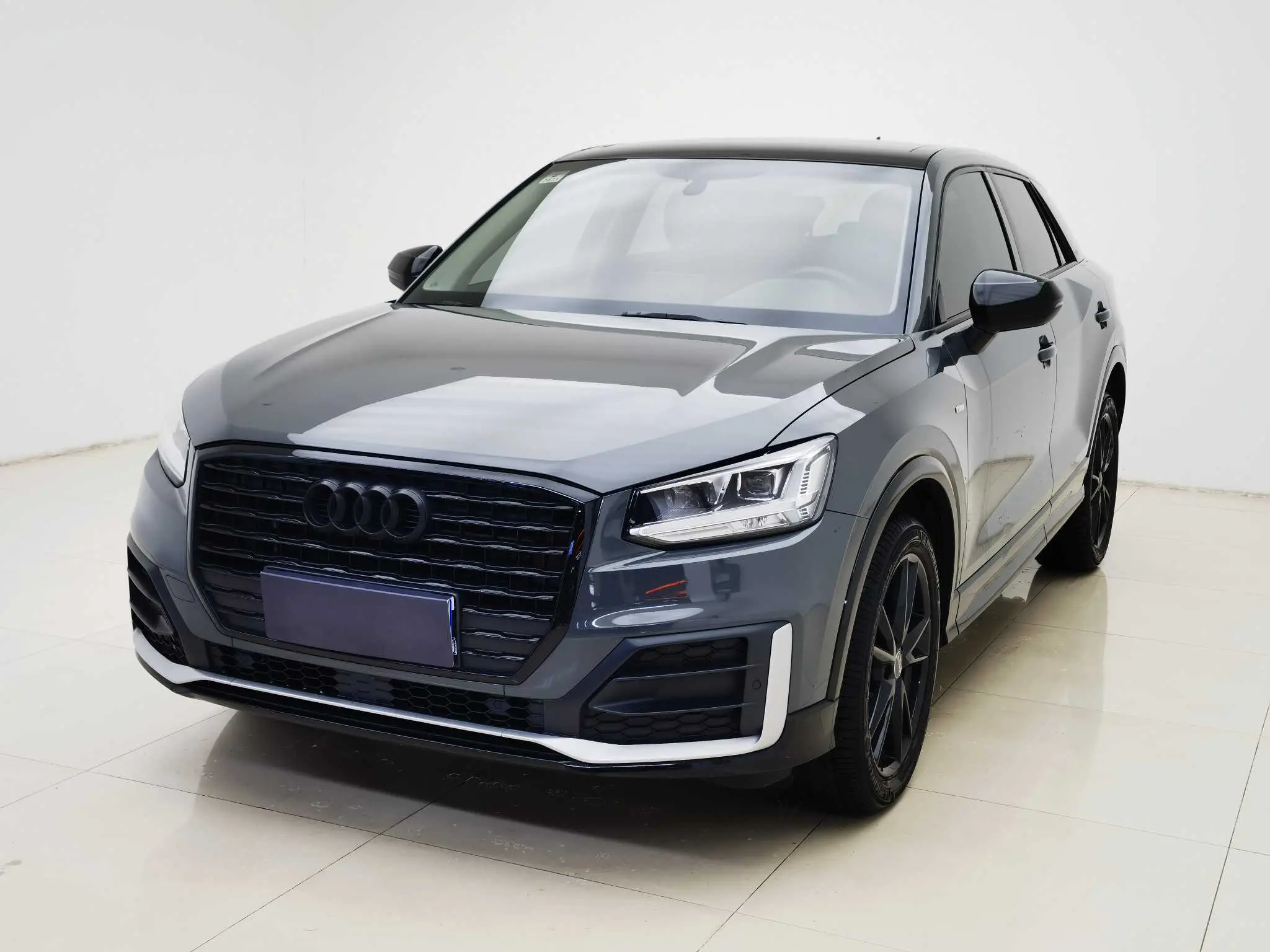 Audi Q2L  из Китая
