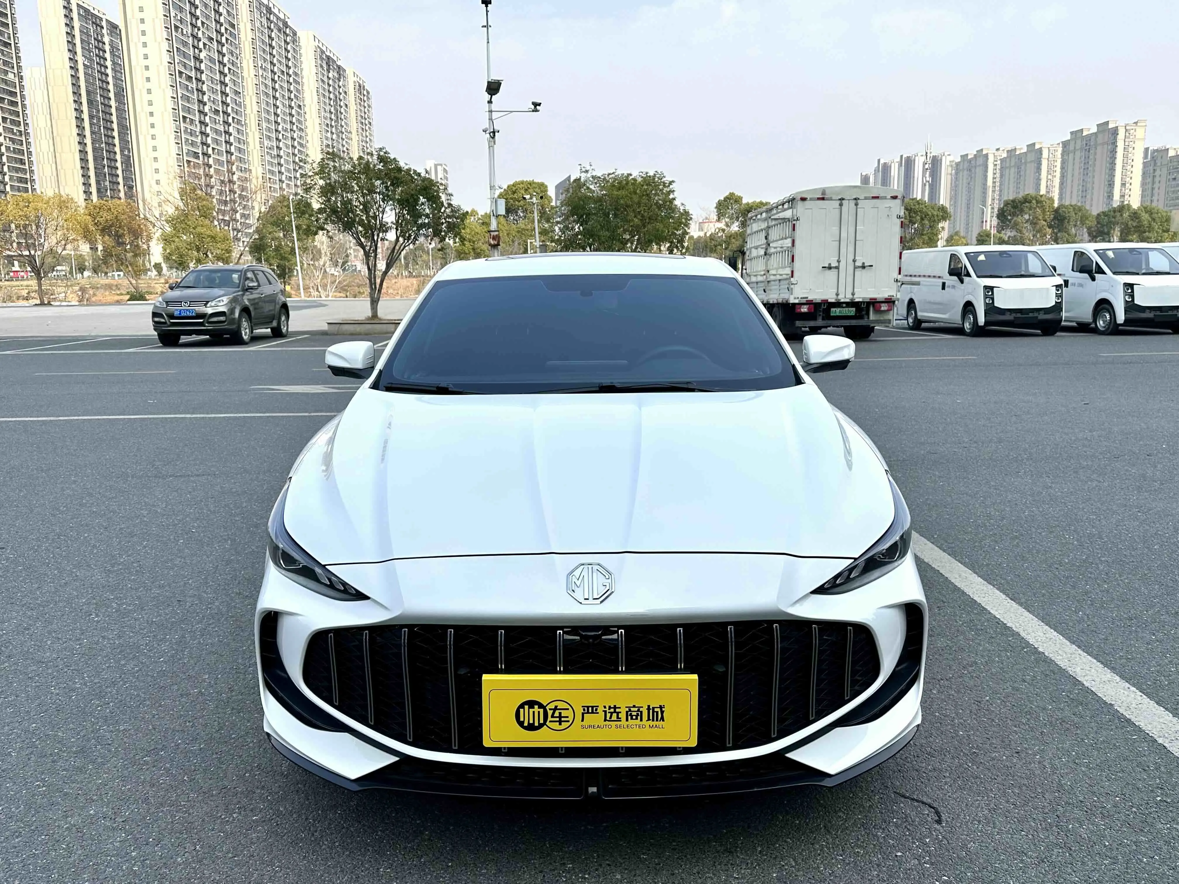 MG 5  из Китая