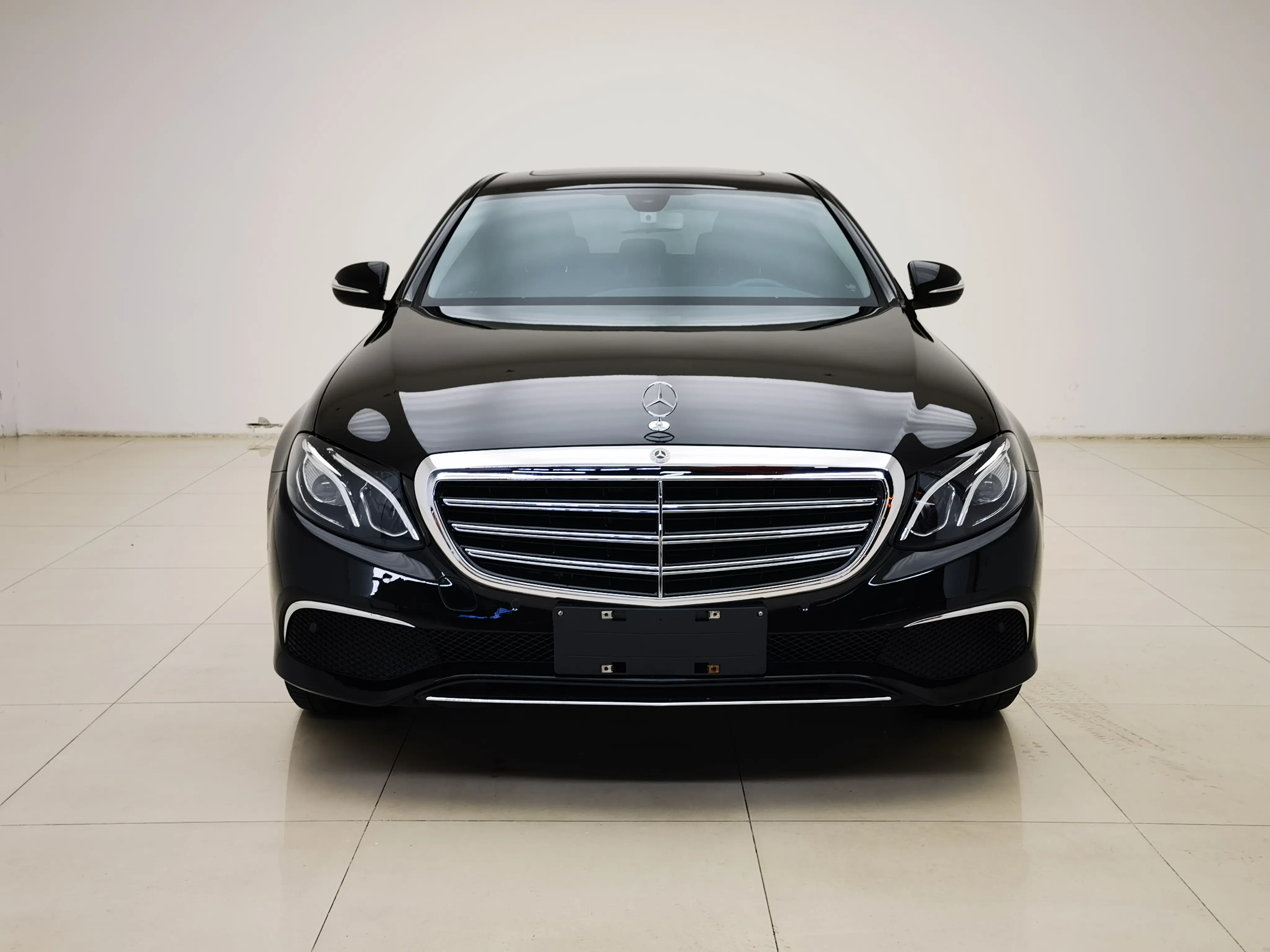 Mercedes-Benz E-Class  из Китая