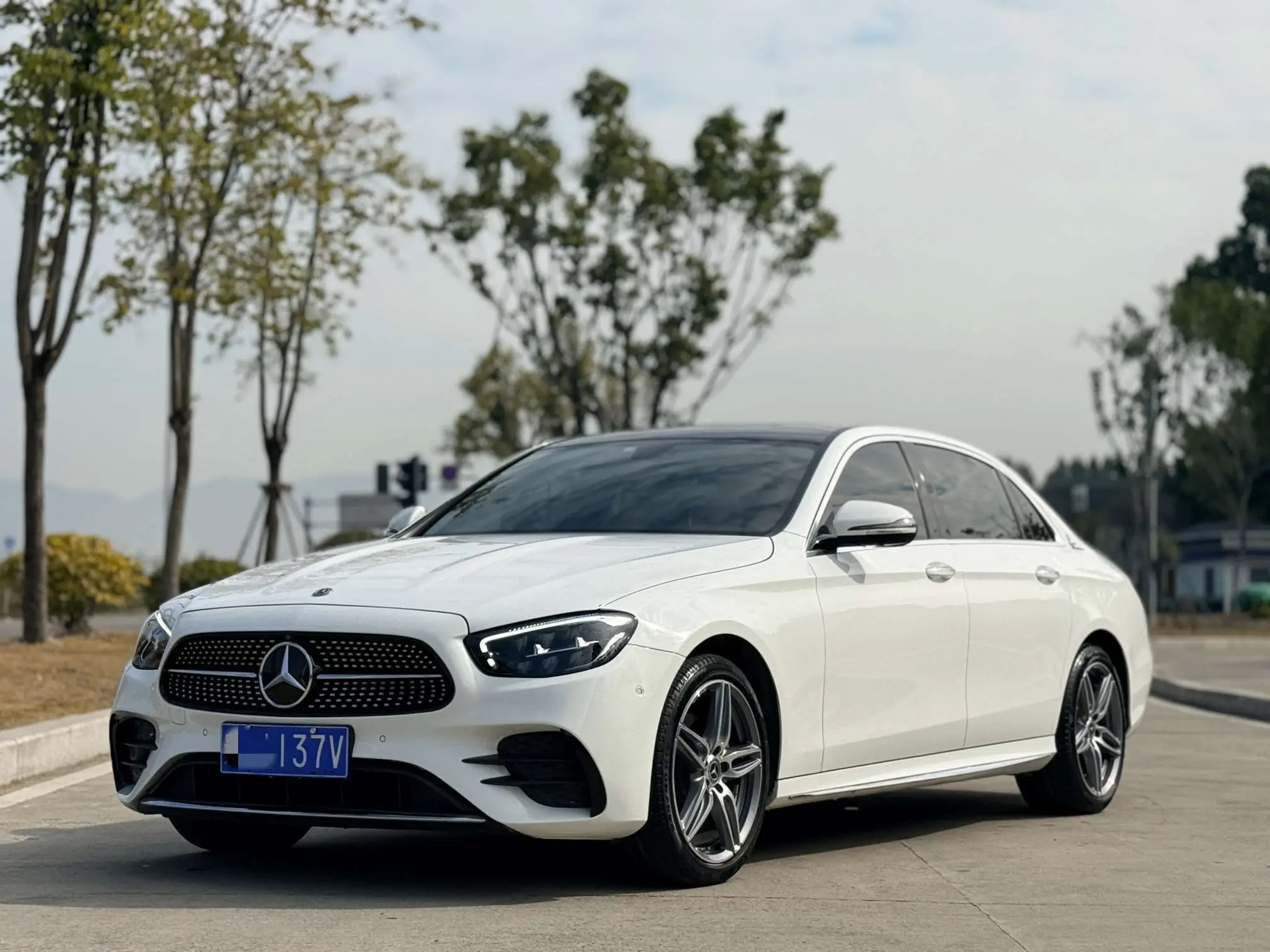 Mercedes-Benz E-Class  из Китая