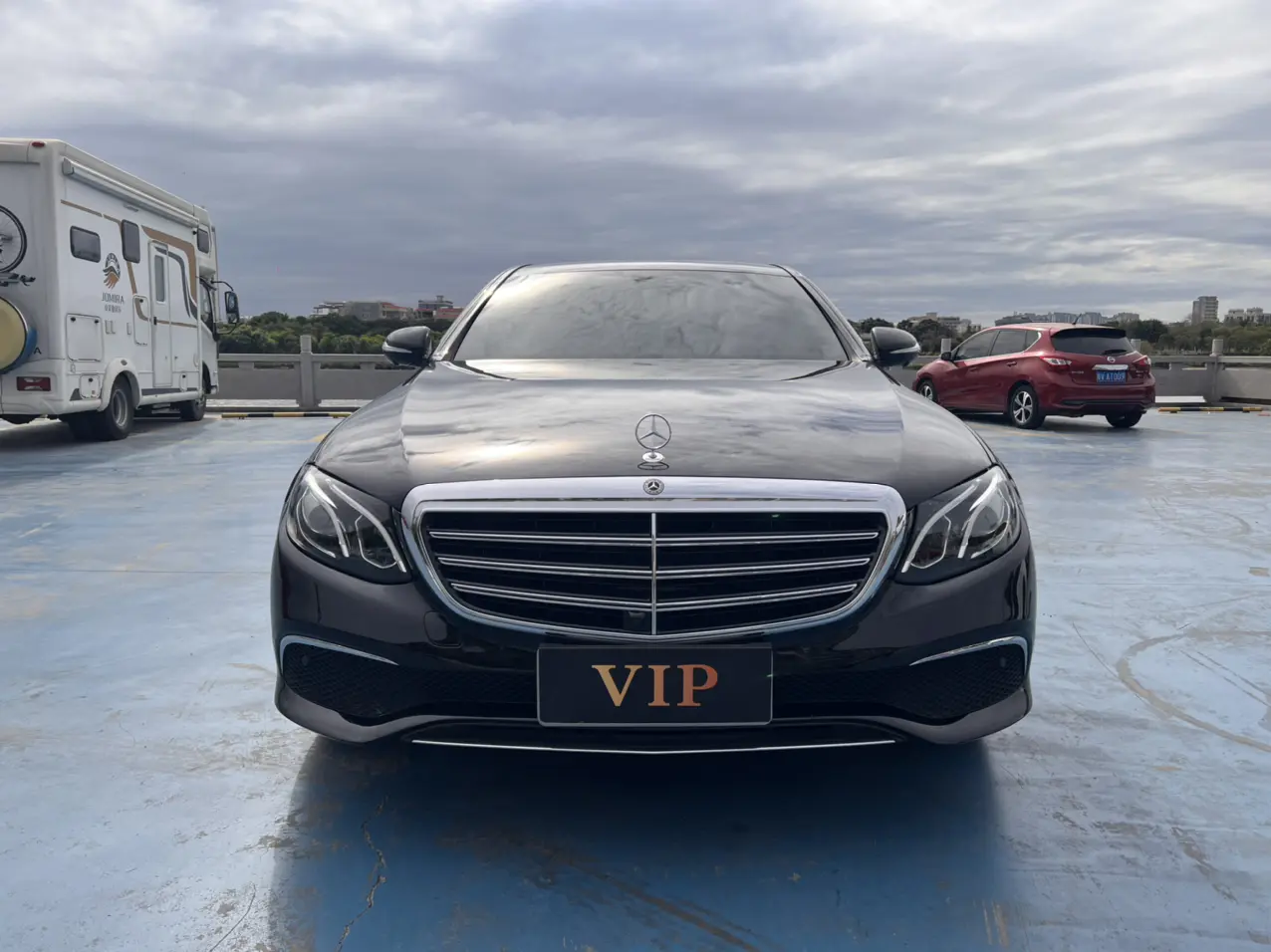 Mercedes-Benz E-Class  из Китая