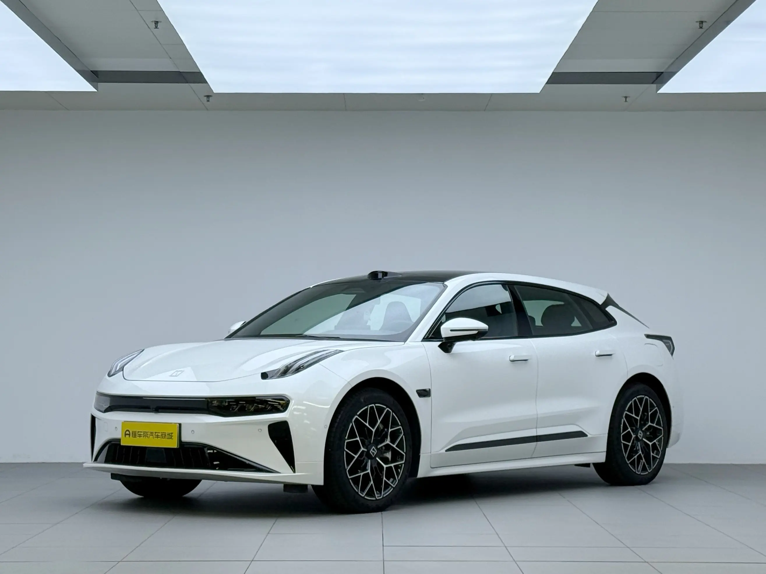 ZEEKR 001  из Китая